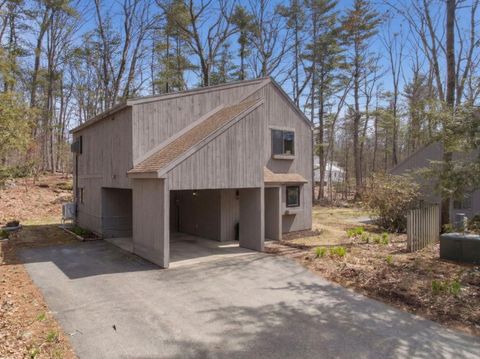 Photo of 189 Coburn Woods Drive, Nashua, NH 03063 (MLS # 5078853)