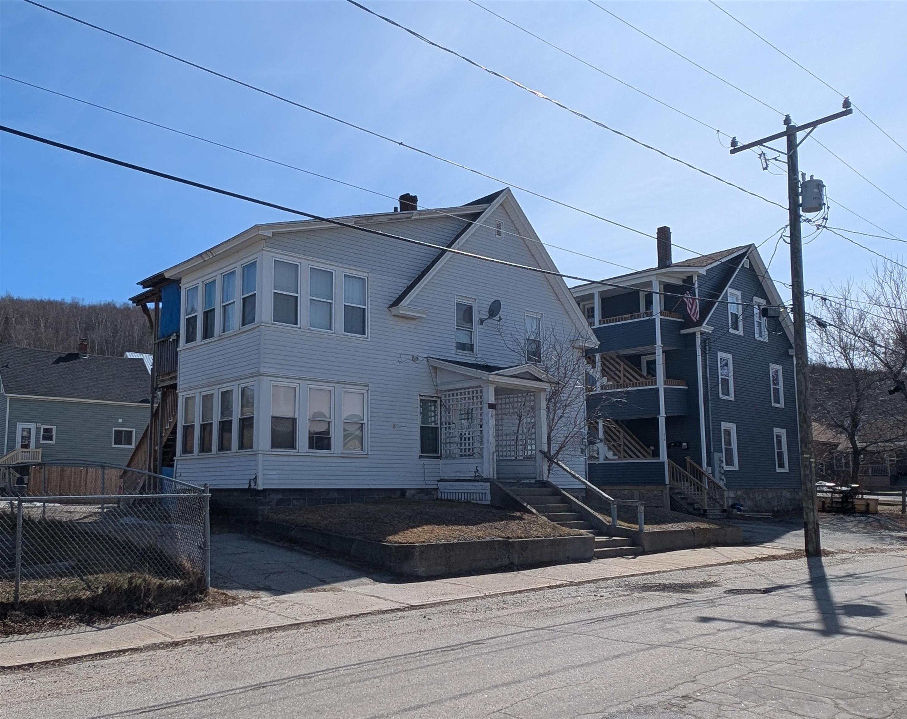 520 Champlain Street