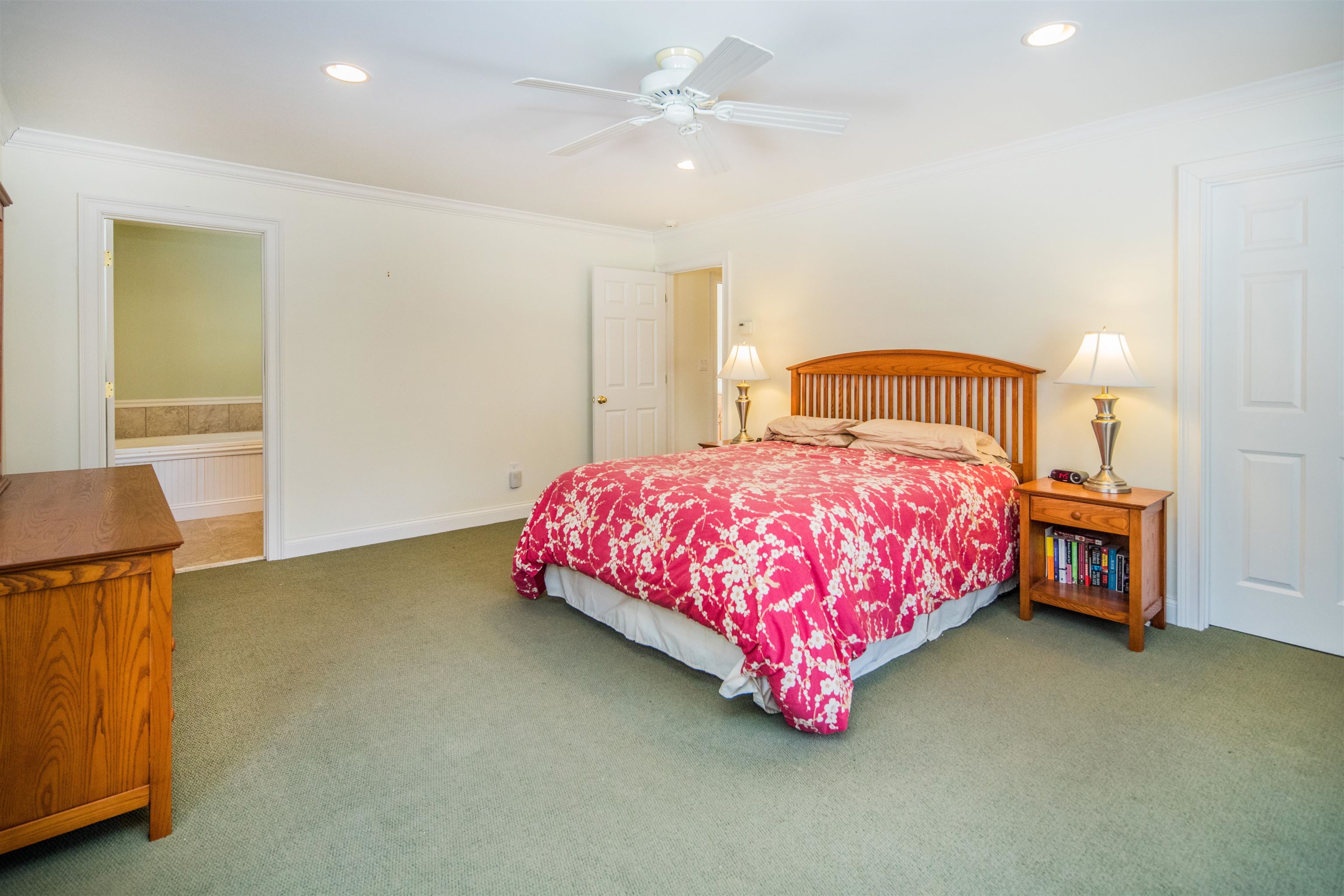 Mendon, Vermont 05701, United States, 3 Bedrooms Bedrooms, ,3 BathroomsBathrooms,Residential,Active,218891