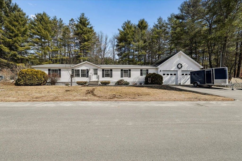 Photo of 18 Stacey Drive, Hopkinton, NH 03229 (MLS # 5080747)