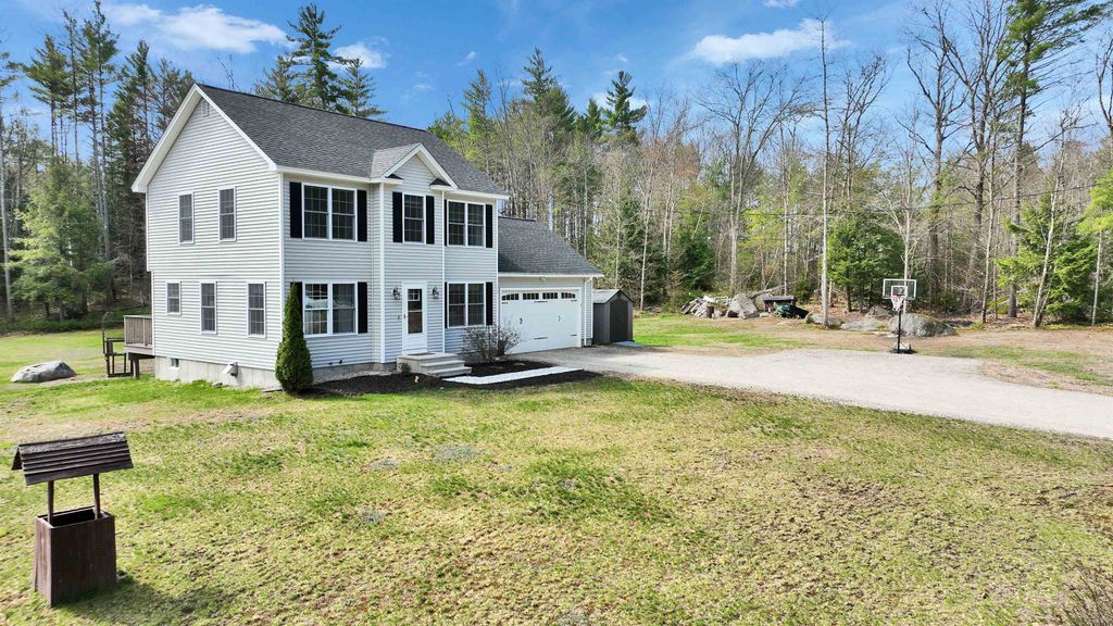 Photo of 125 Pine Meadows Circle, Bennington, NH 03442 (MLS # 5087236)