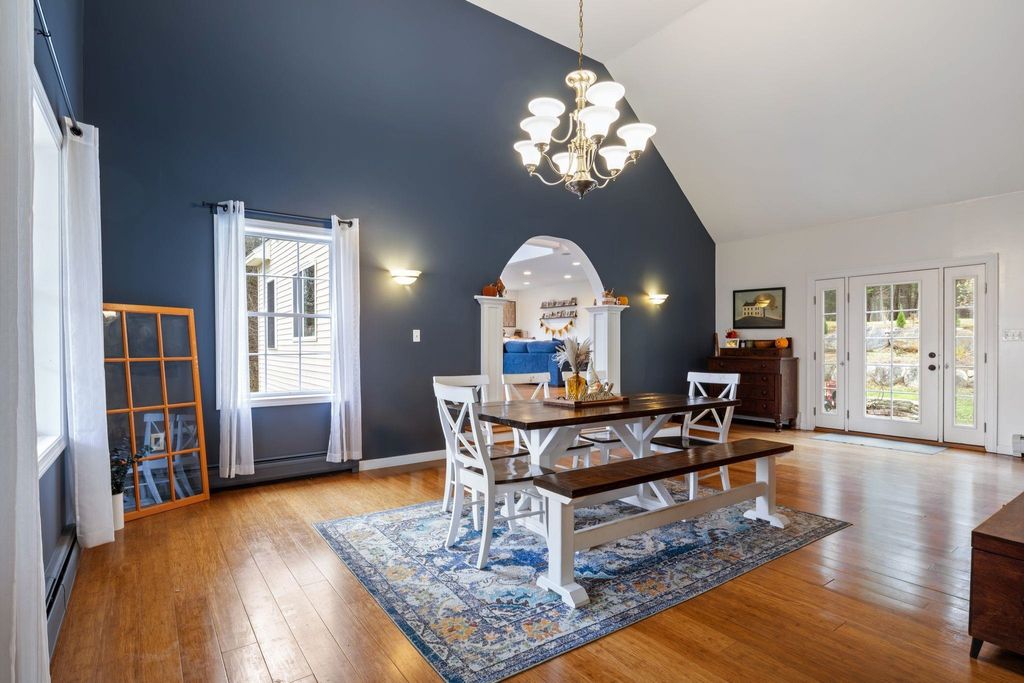 Photo of 19 Meadow Lark Lane, Epsom, NH 03234 (MLS # 5071581)