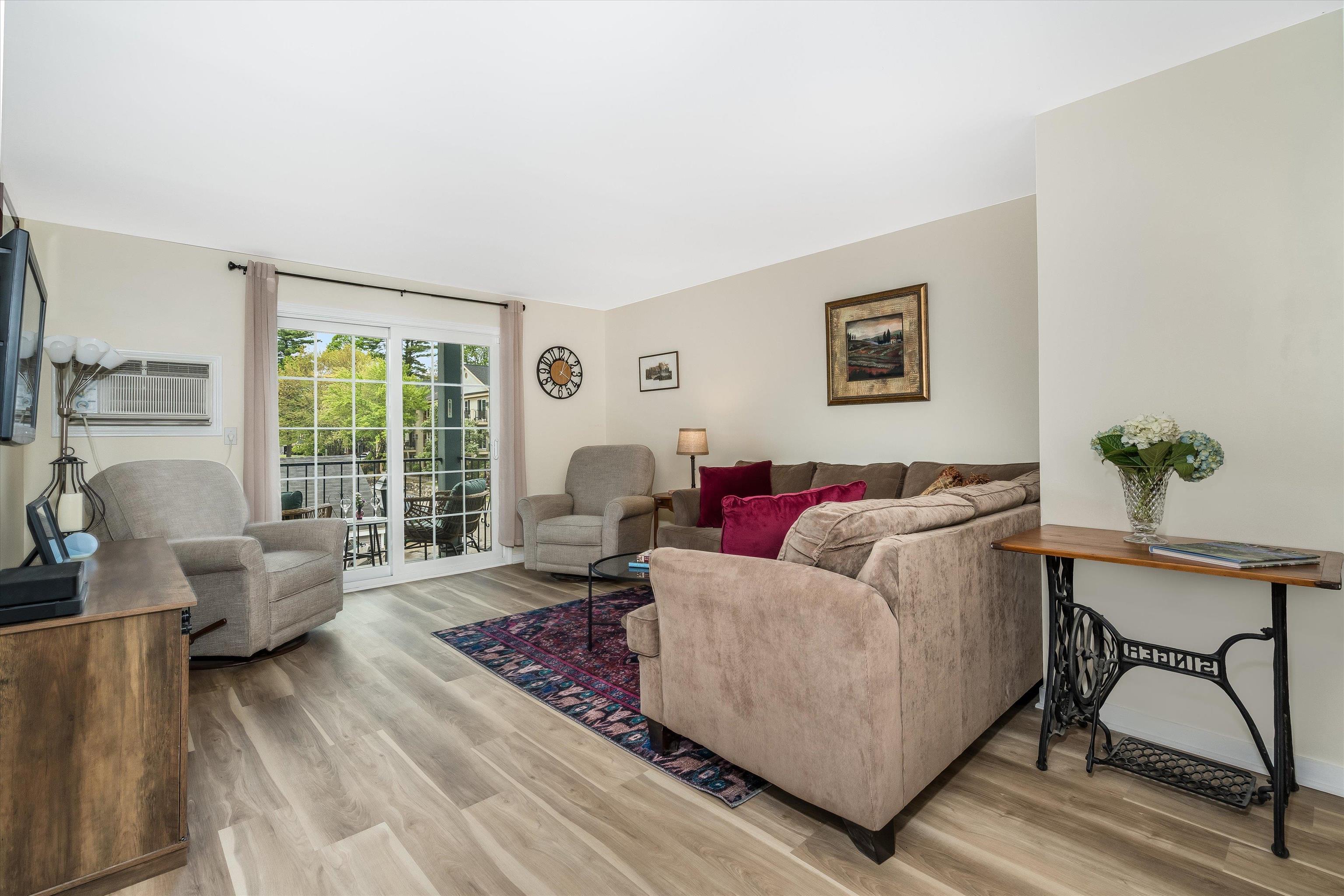 7 Northbrook Drive 706