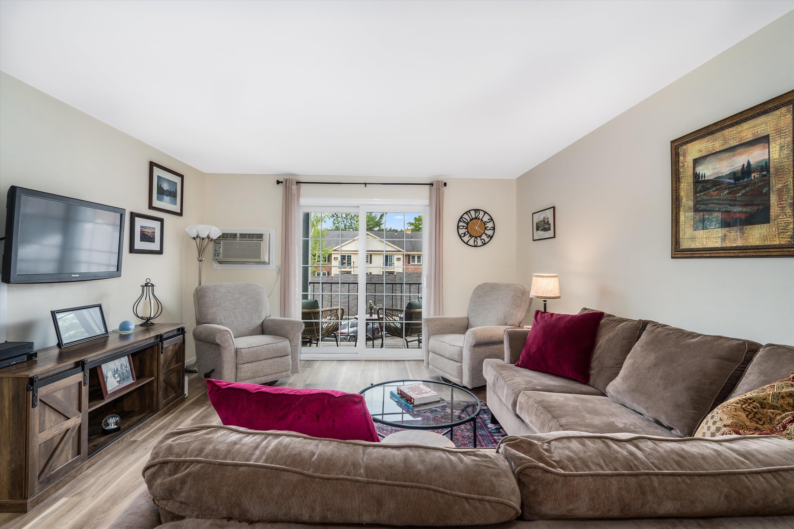 7 Northbrook Drive 706