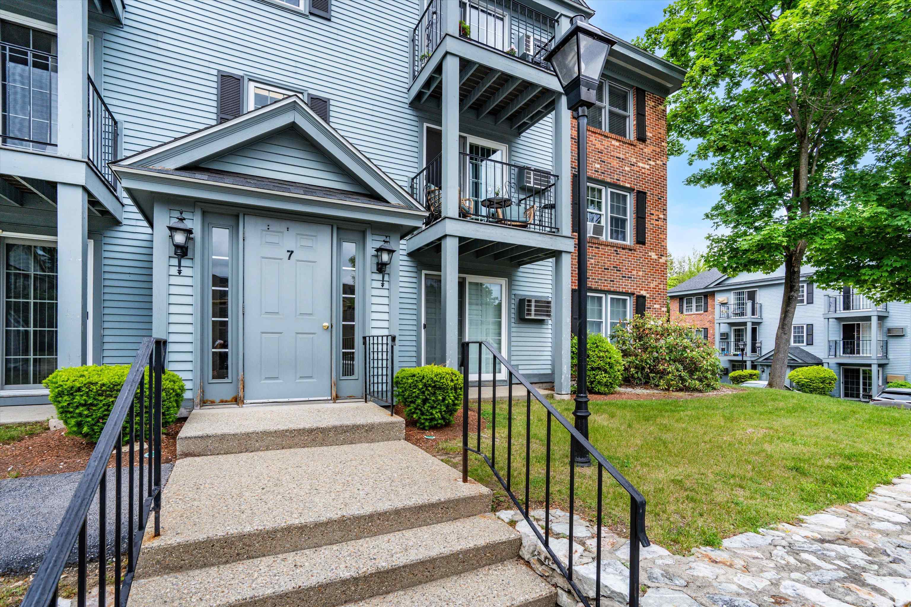 7 Northbrook Drive 706