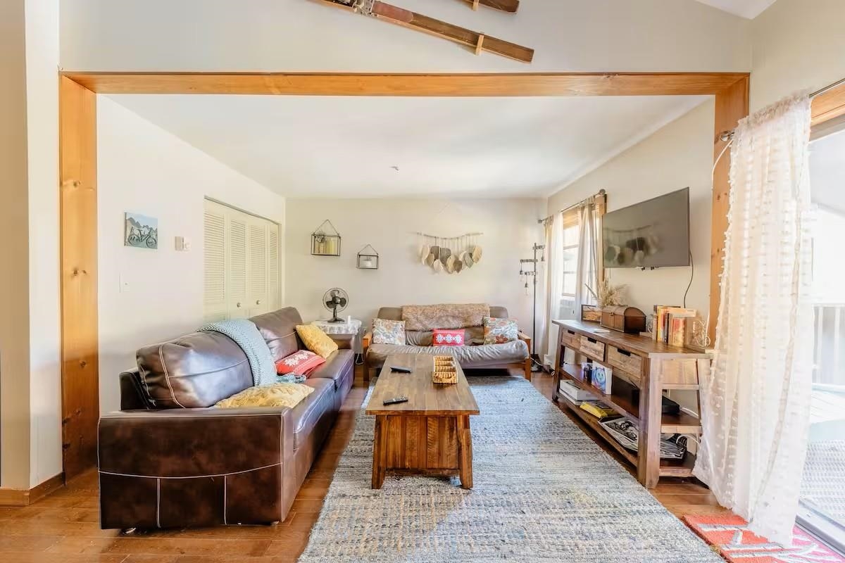 37 Gateway Court 24A