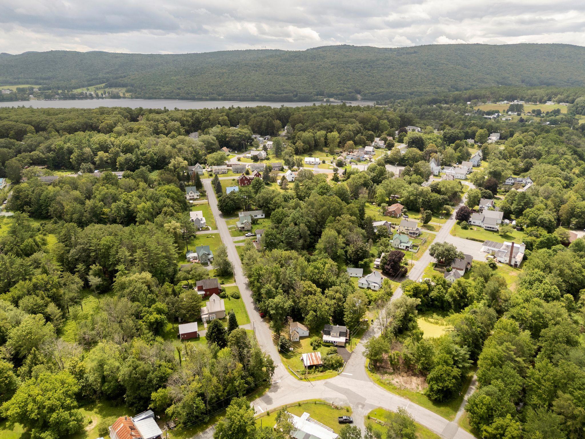 Enfield, New Hampshire 03748, United States, 2 Bedrooms Bedrooms, ,1 BathroomBathrooms,Residential,Active,191547