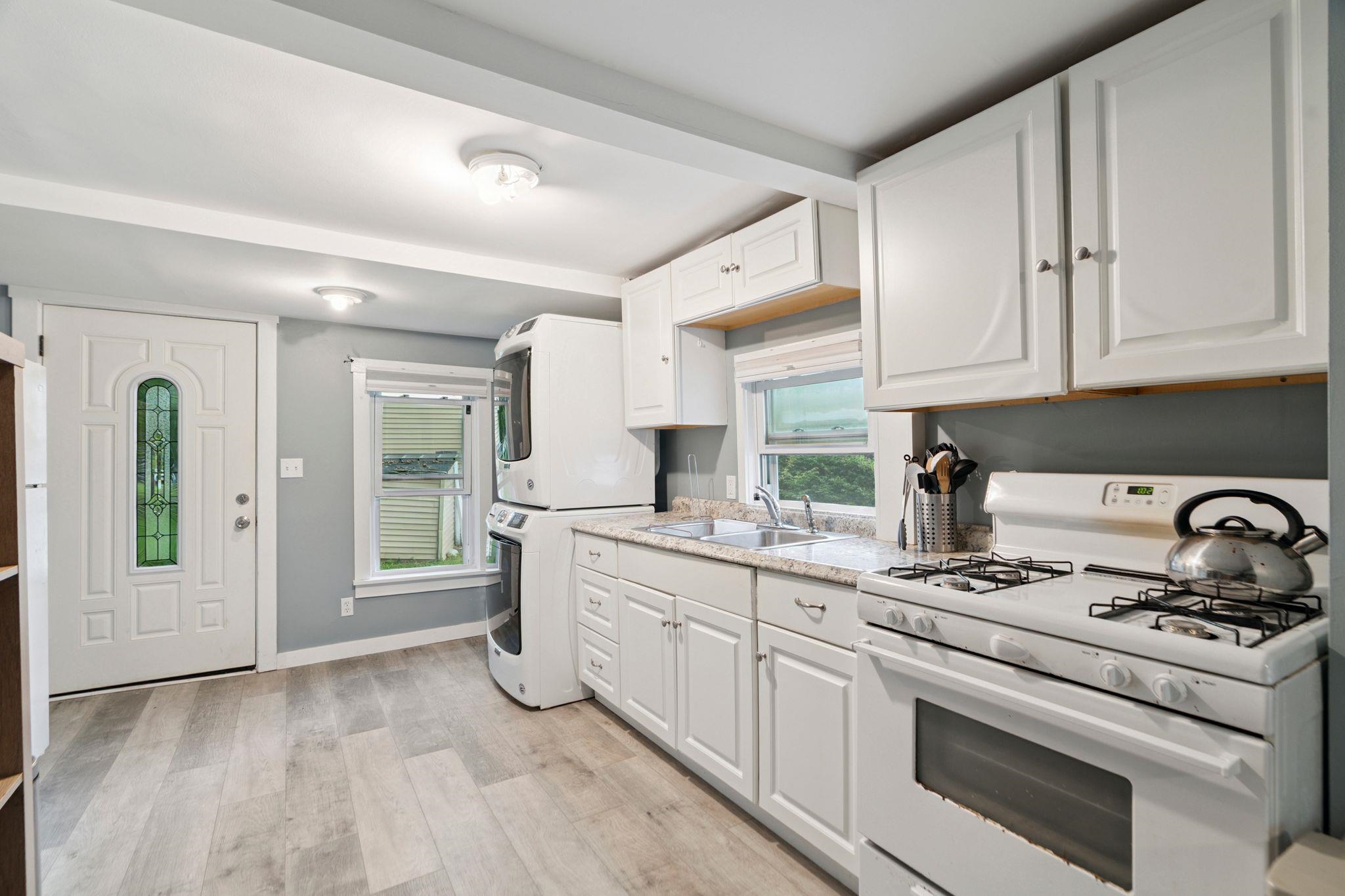 Enfield, New Hampshire 03748, United States, 2 Bedrooms Bedrooms, ,1 BathroomBathrooms,Residential,Active,191547