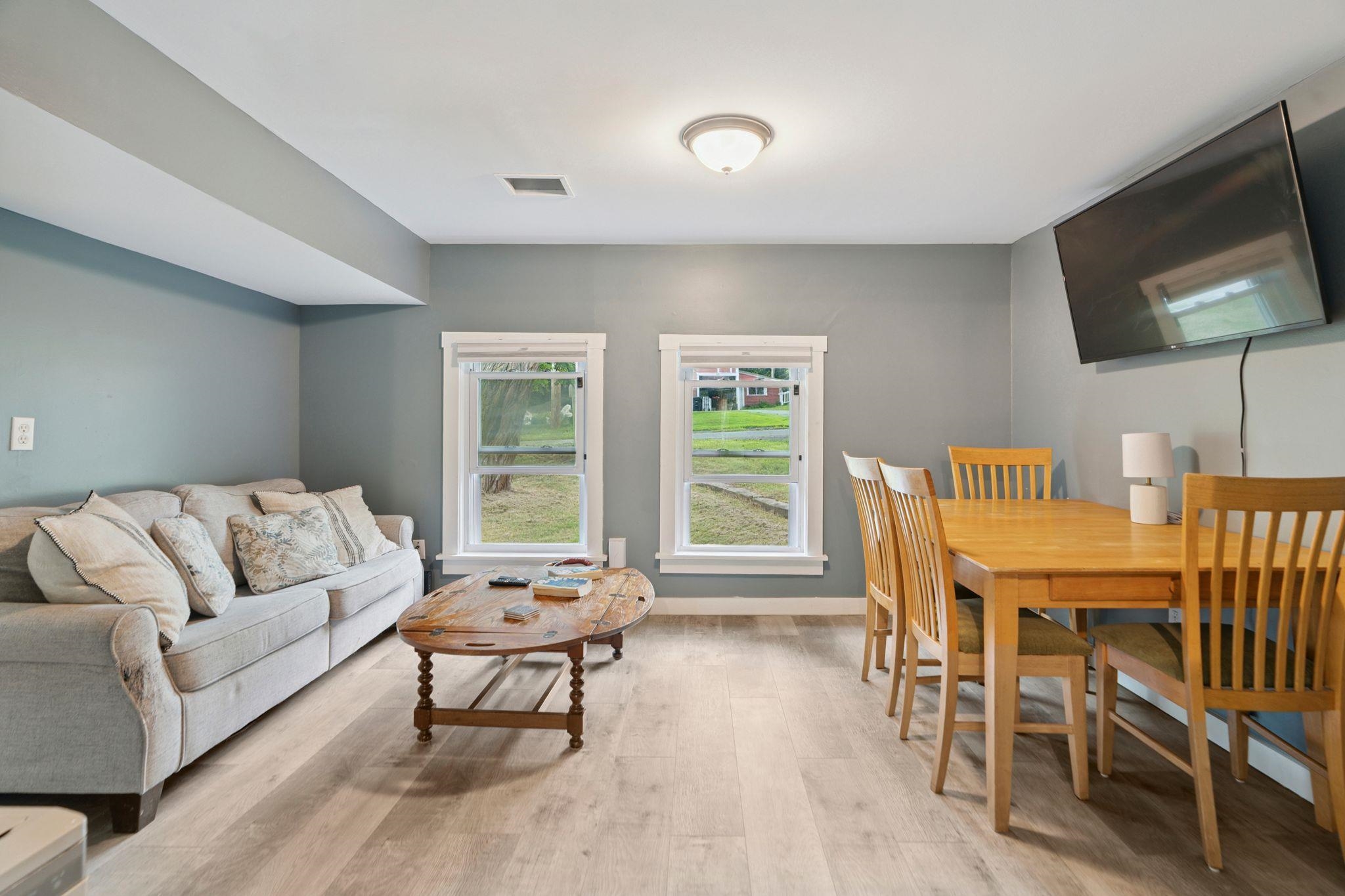 Enfield, New Hampshire 03748, United States, 2 Bedrooms Bedrooms, ,1 BathroomBathrooms,Residential,Active,191547