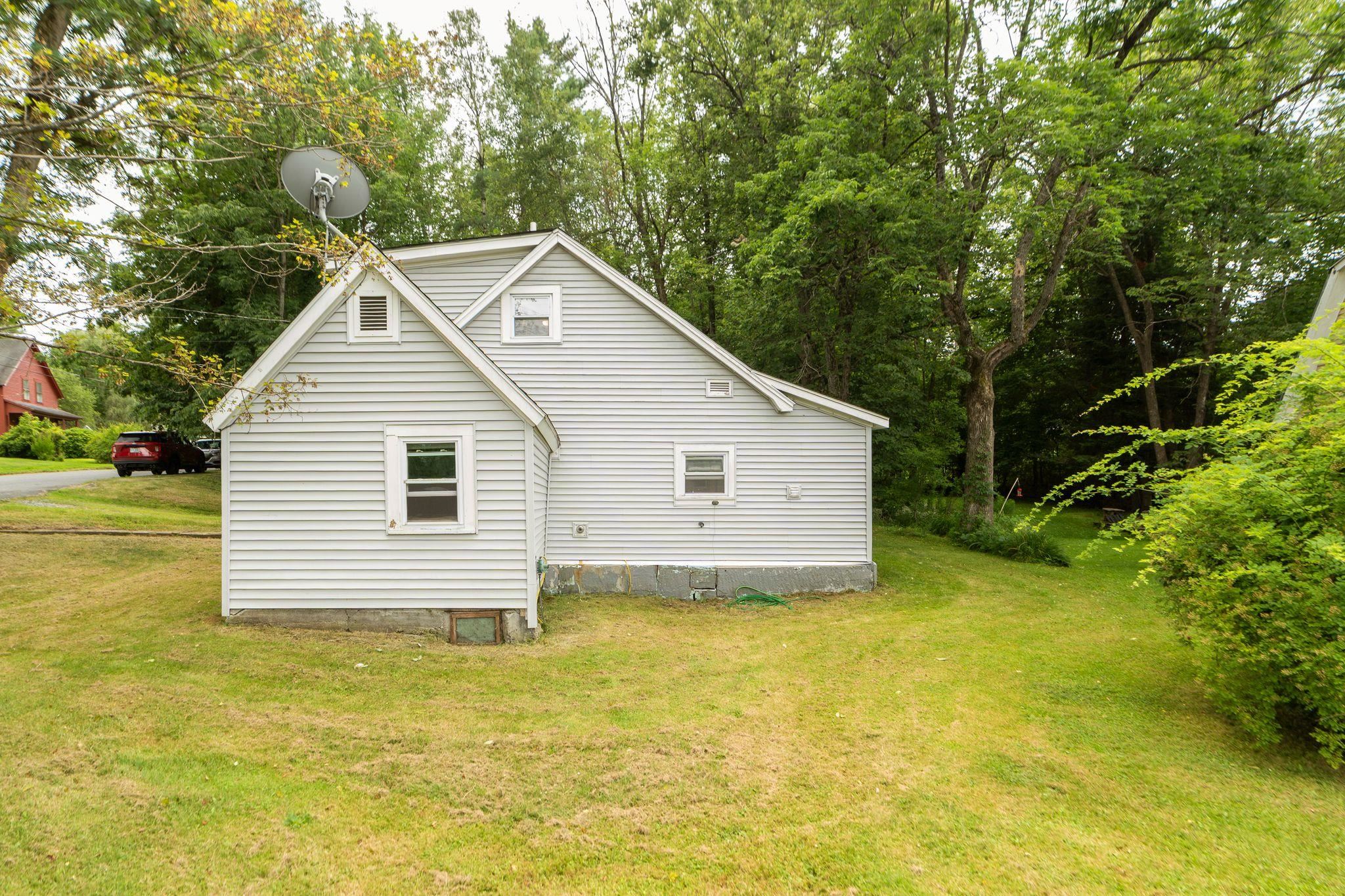 Enfield, New Hampshire 03748, United States, 2 Bedrooms Bedrooms, ,1 BathroomBathrooms,Residential,Active,191547