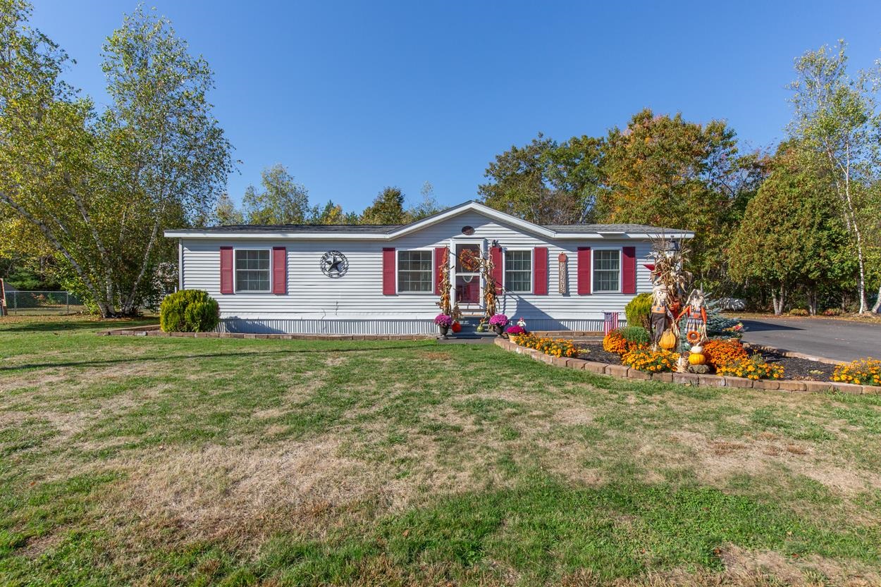 Hopkinton, New Hampshire 03229, United States, 3 Bedrooms Bedrooms, ,2 BathroomsBathrooms,Residential,Active,224312