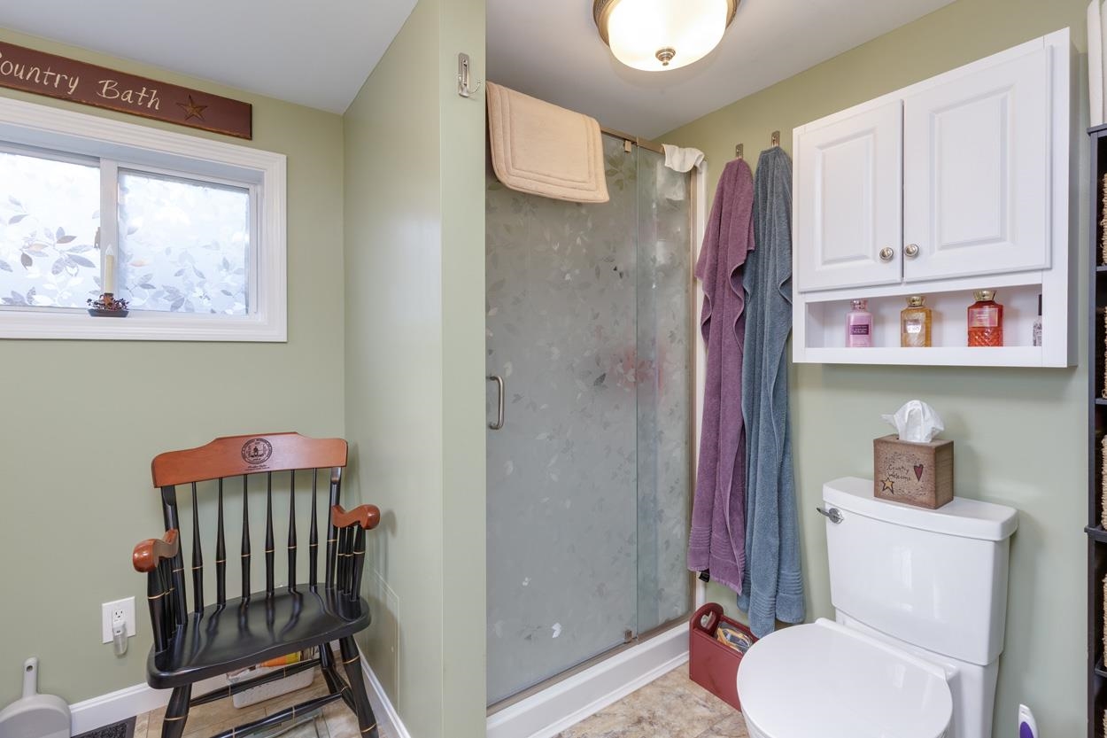 Hopkinton, New Hampshire 03229, United States, 3 Bedrooms Bedrooms, ,2 BathroomsBathrooms,Residential,Active,224312