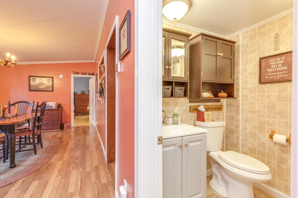 Hopkinton, New Hampshire 03229, United States, 3 Bedrooms Bedrooms, ,2 BathroomsBathrooms,Residential,Active,224312