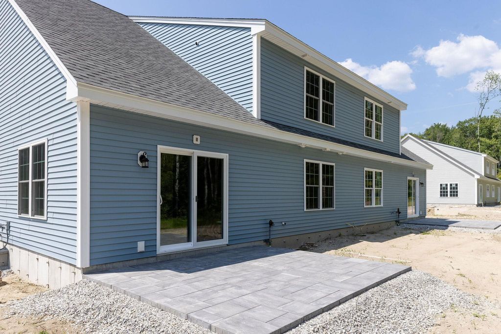 Photo of 7 Cameron Court #7, Hampstead, NH 03841 (MLS # 5077317)