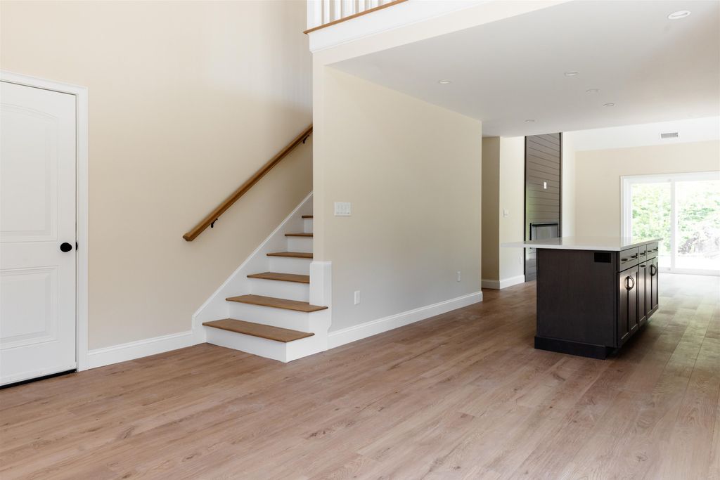 Photo of 7 Cameron Court #7, Hampstead, NH 03841 (MLS # 5077317)