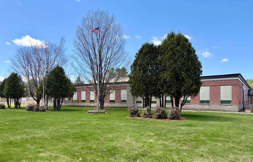 Photo of 390 Highland Avenue, Littleton, NH 03561 (MLS # 5087023)