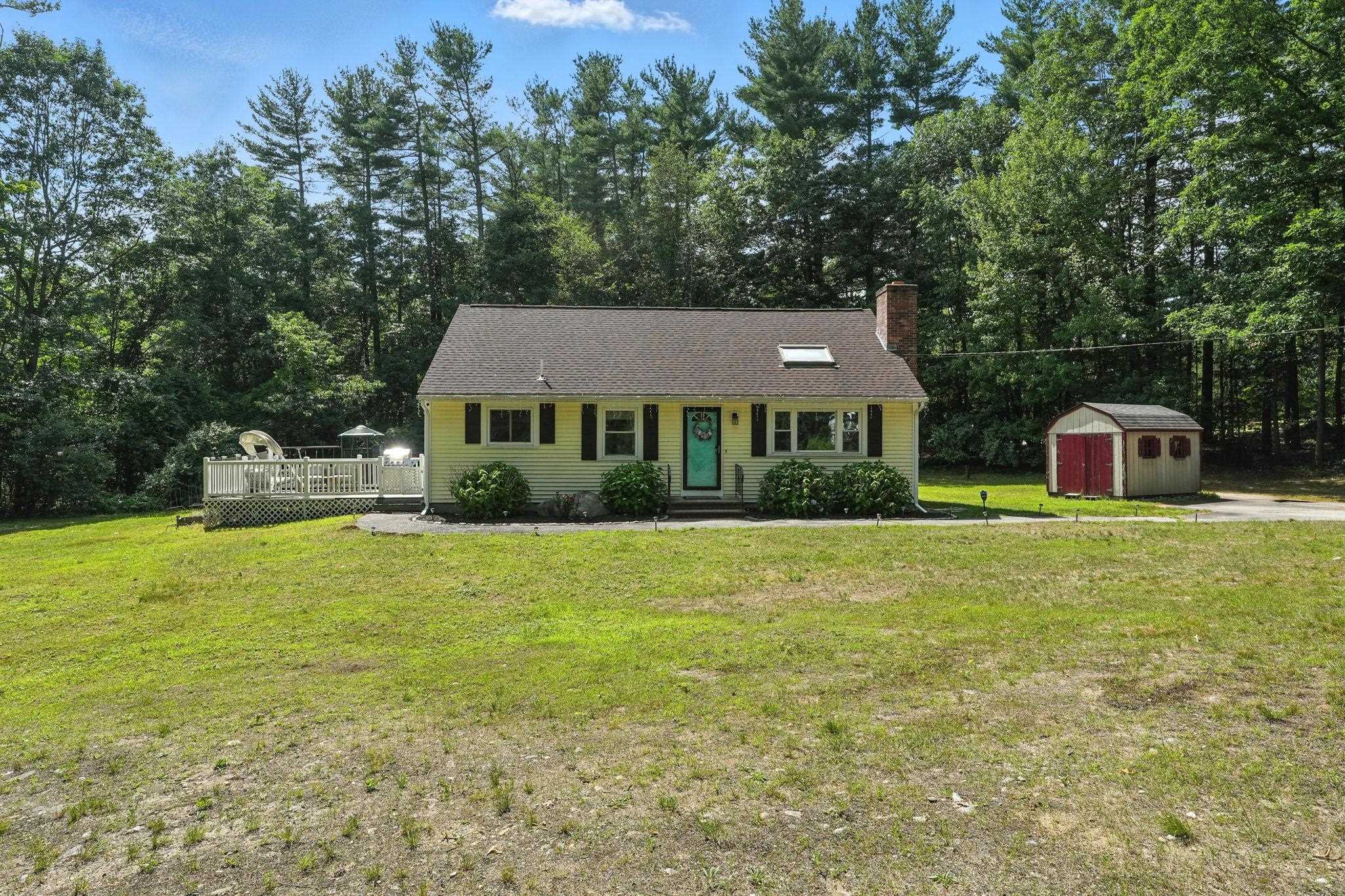 11 Albany Avenue