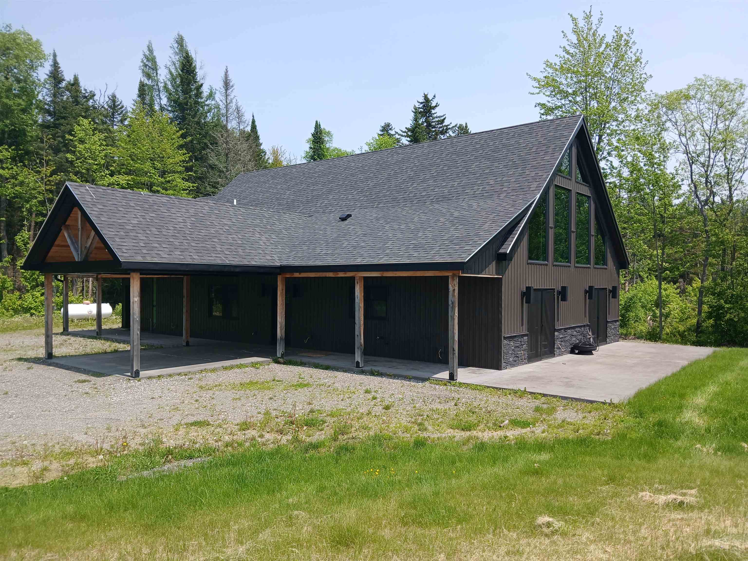 24 Howland Road