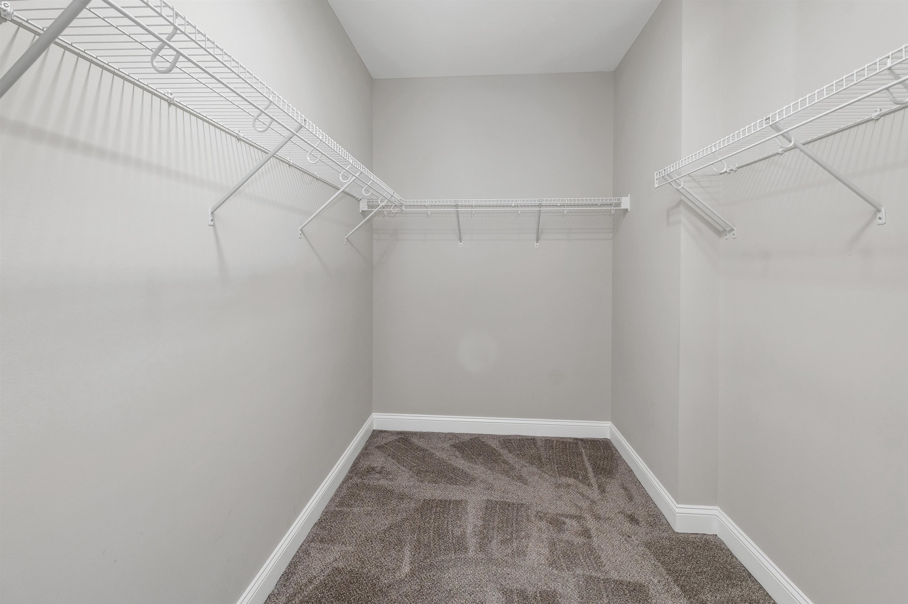 Nashua, New Hampshire 03062, United States, 2 Bedrooms Bedrooms, ,2 BathroomsBathrooms,Residential,Active,113606