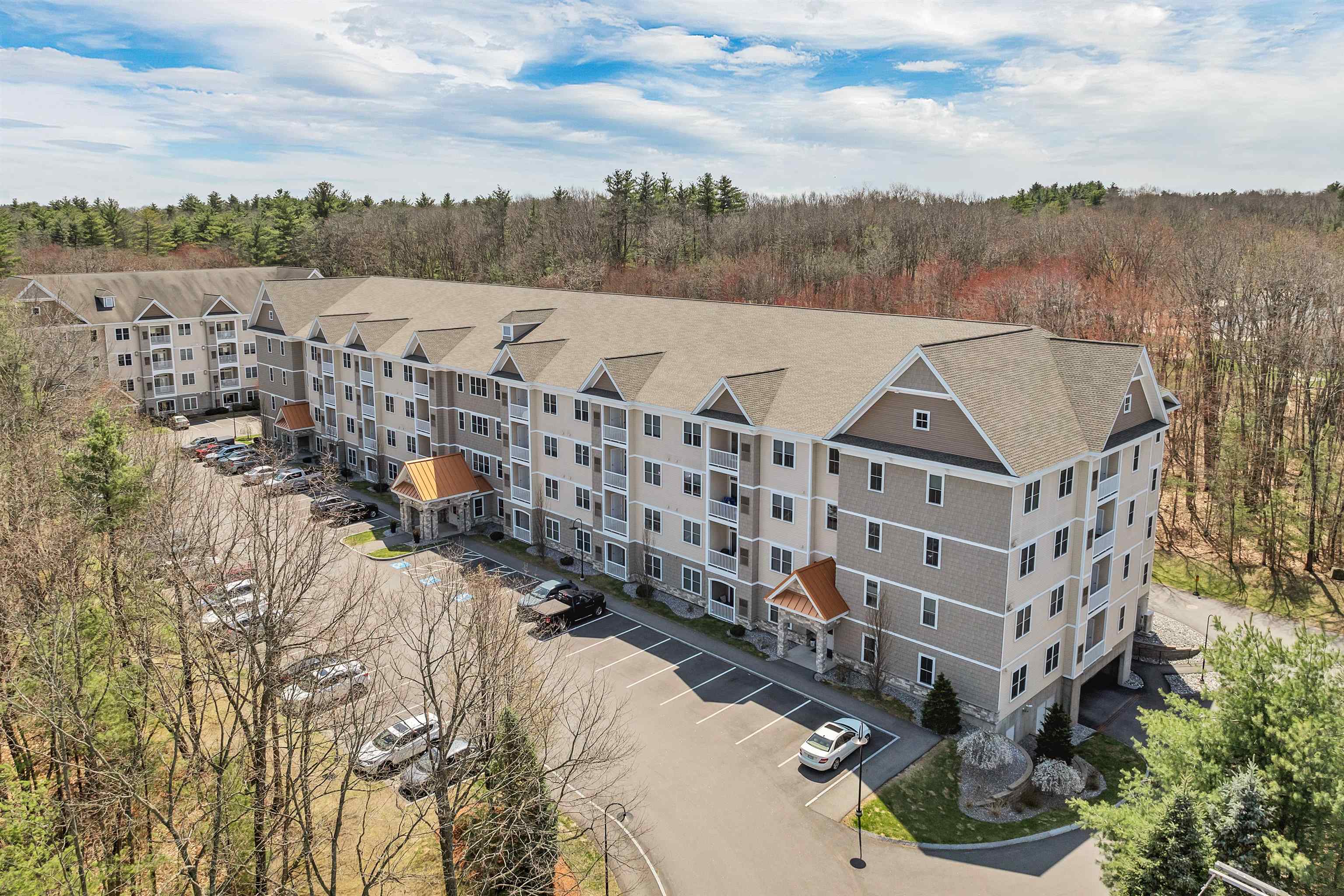 Nashua, New Hampshire 03062, United States, 2 Bedrooms Bedrooms, ,2 BathroomsBathrooms,Residential,Active,113606