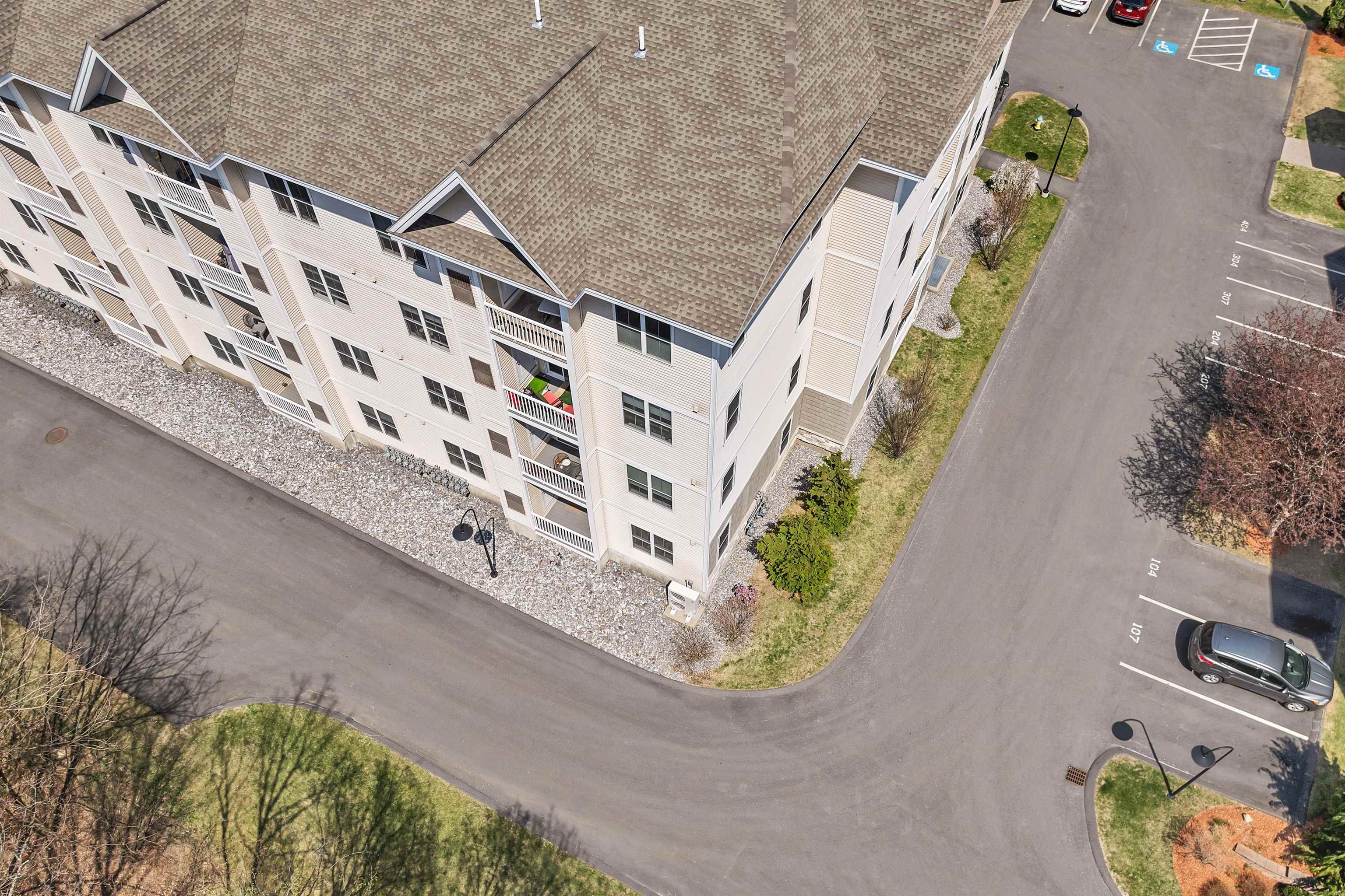 Nashua, New Hampshire 03062, United States, 2 Bedrooms Bedrooms, ,2 BathroomsBathrooms,Residential,Active,113606