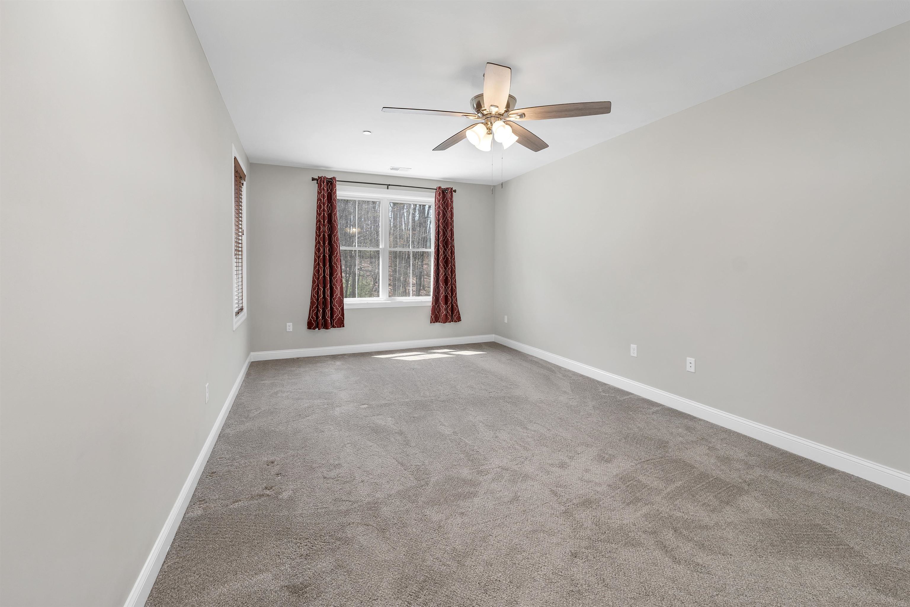 Nashua, New Hampshire 03062, United States, 2 Bedrooms Bedrooms, ,2 BathroomsBathrooms,Residential,Active,113606