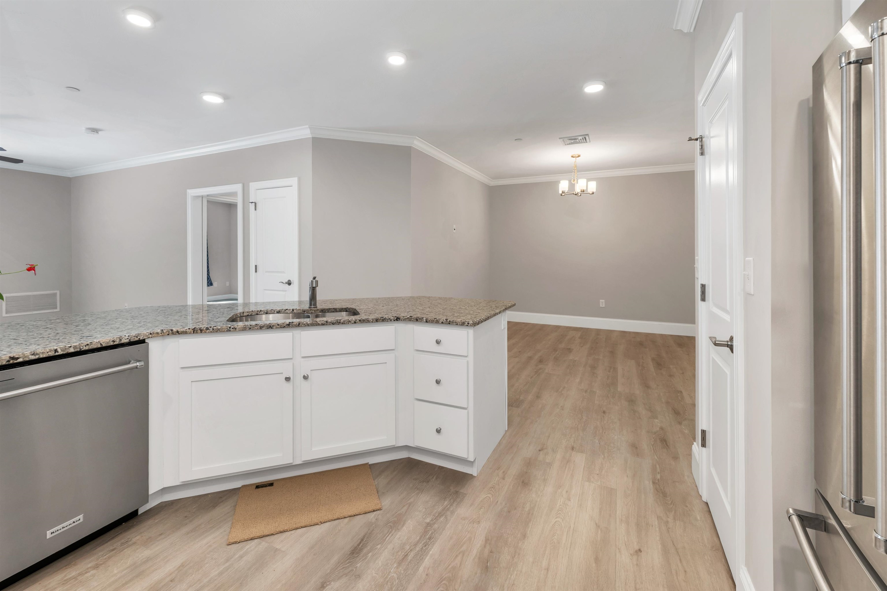 Nashua, New Hampshire 03062, United States, 2 Bedrooms Bedrooms, ,2 BathroomsBathrooms,Residential,Active,113606