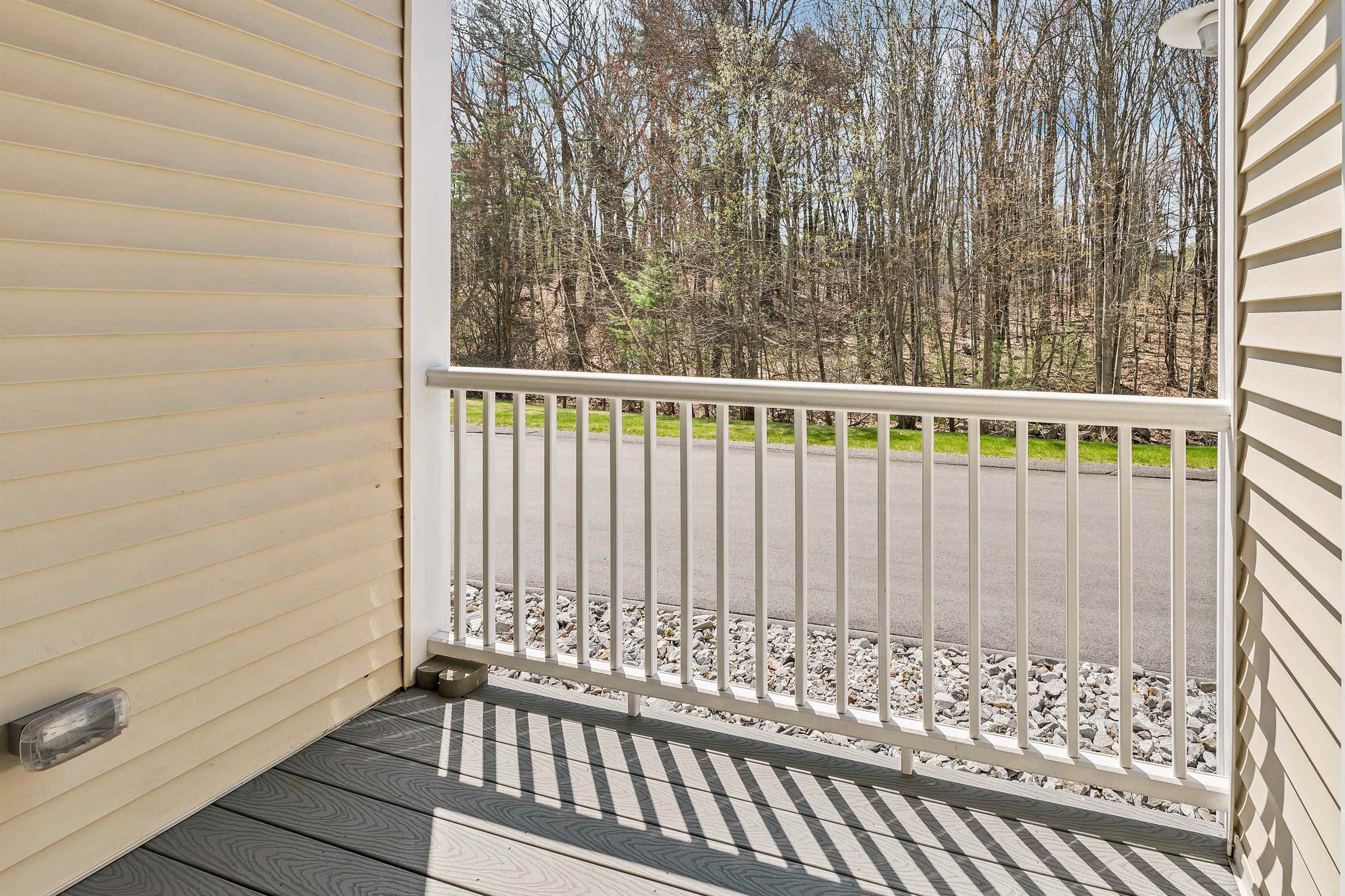 Nashua, New Hampshire 03062, United States, 2 Bedrooms Bedrooms, ,2 BathroomsBathrooms,Residential,Active,113606