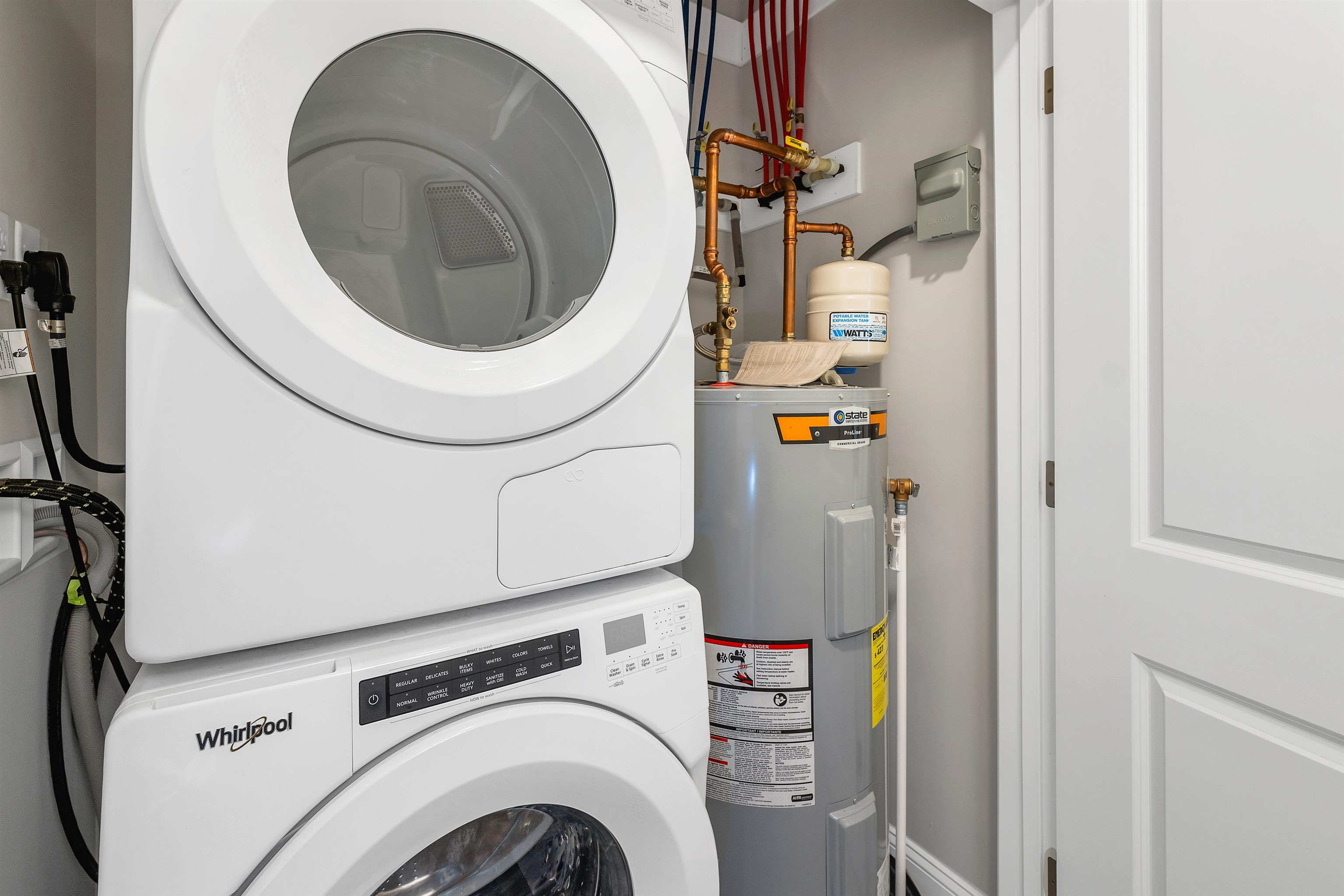 Nashua, New Hampshire 03062, United States, 2 Bedrooms Bedrooms, ,2 BathroomsBathrooms,Residential,Active,113606