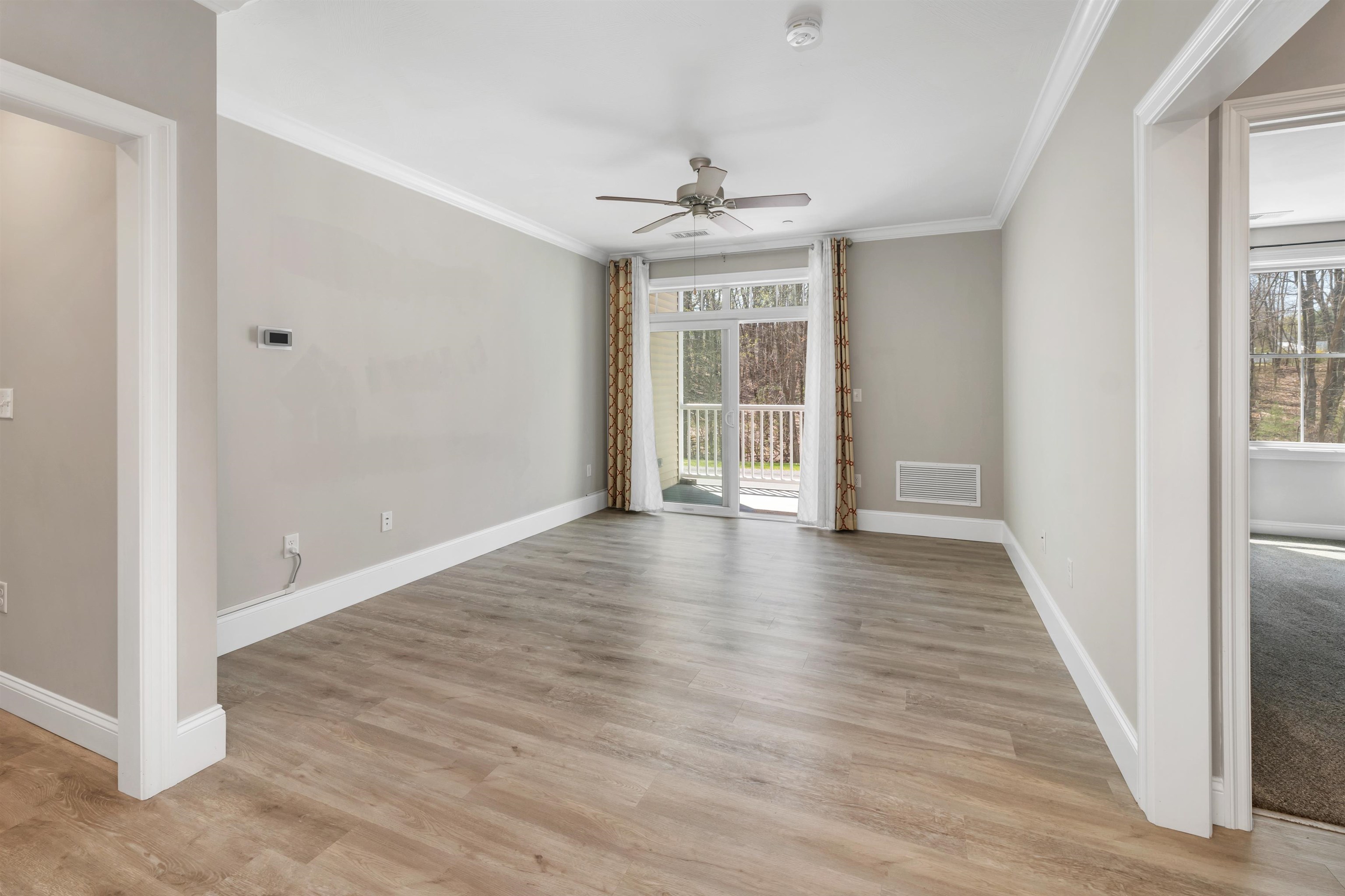 Nashua, New Hampshire 03062, United States, 2 Bedrooms Bedrooms, ,2 BathroomsBathrooms,Residential,Active,113606