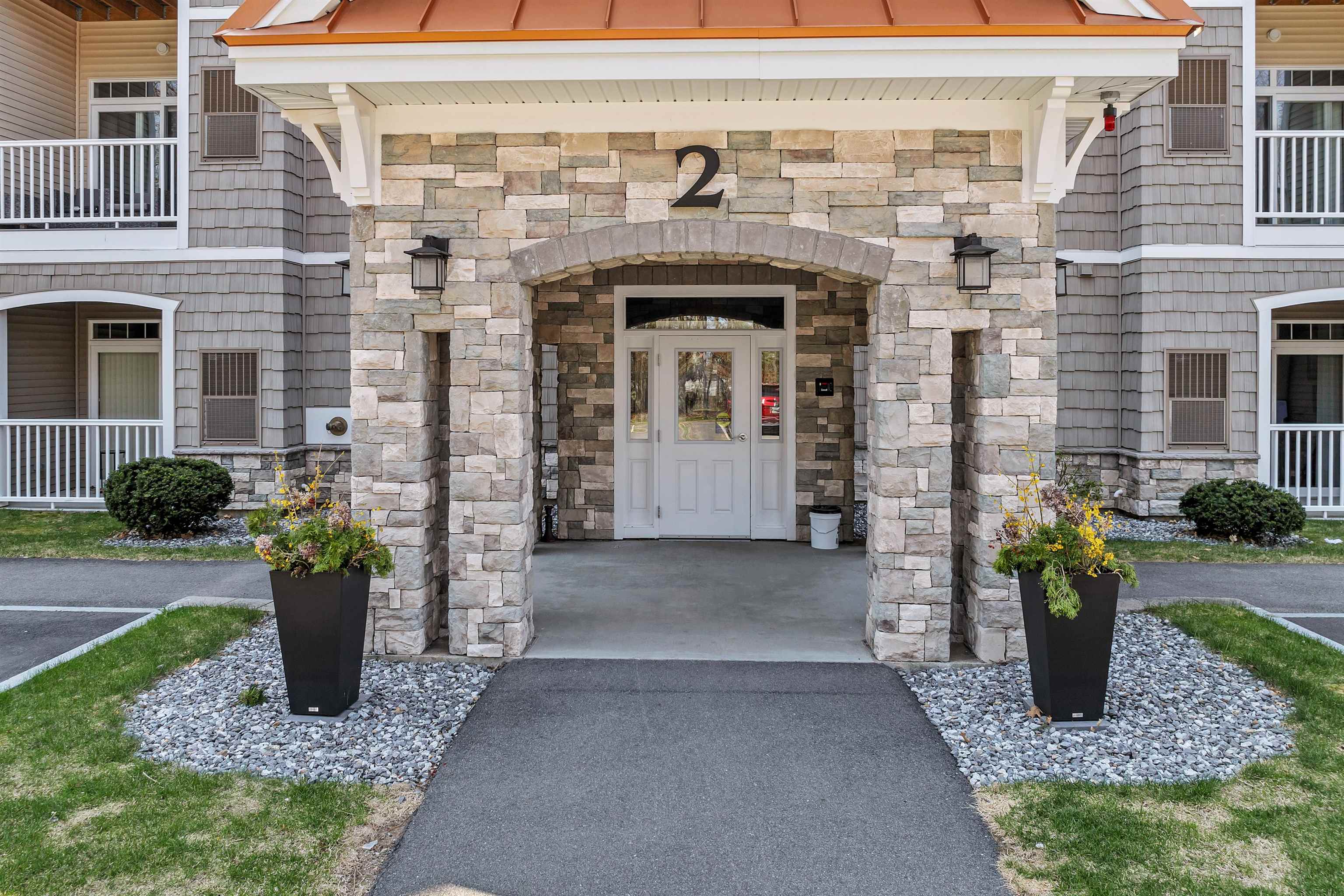 Nashua, New Hampshire 03062, United States, 2 Bedrooms Bedrooms, ,2 BathroomsBathrooms,Residential,Active,113606