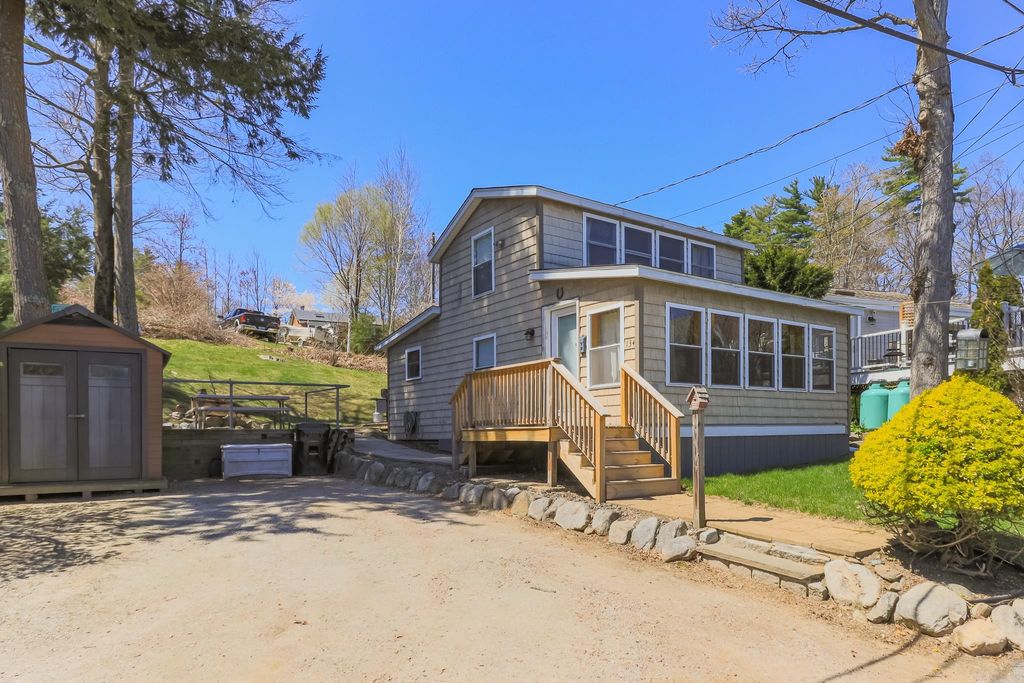 Photo of 134 Chases Grove Road, Derry, NH 03038 (MLS # 5086136)