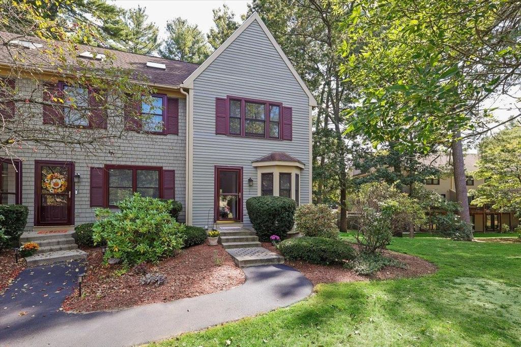 Photo of 80 Bartemus Trail, Nashua, NH 03063 (MLS # 5061598)