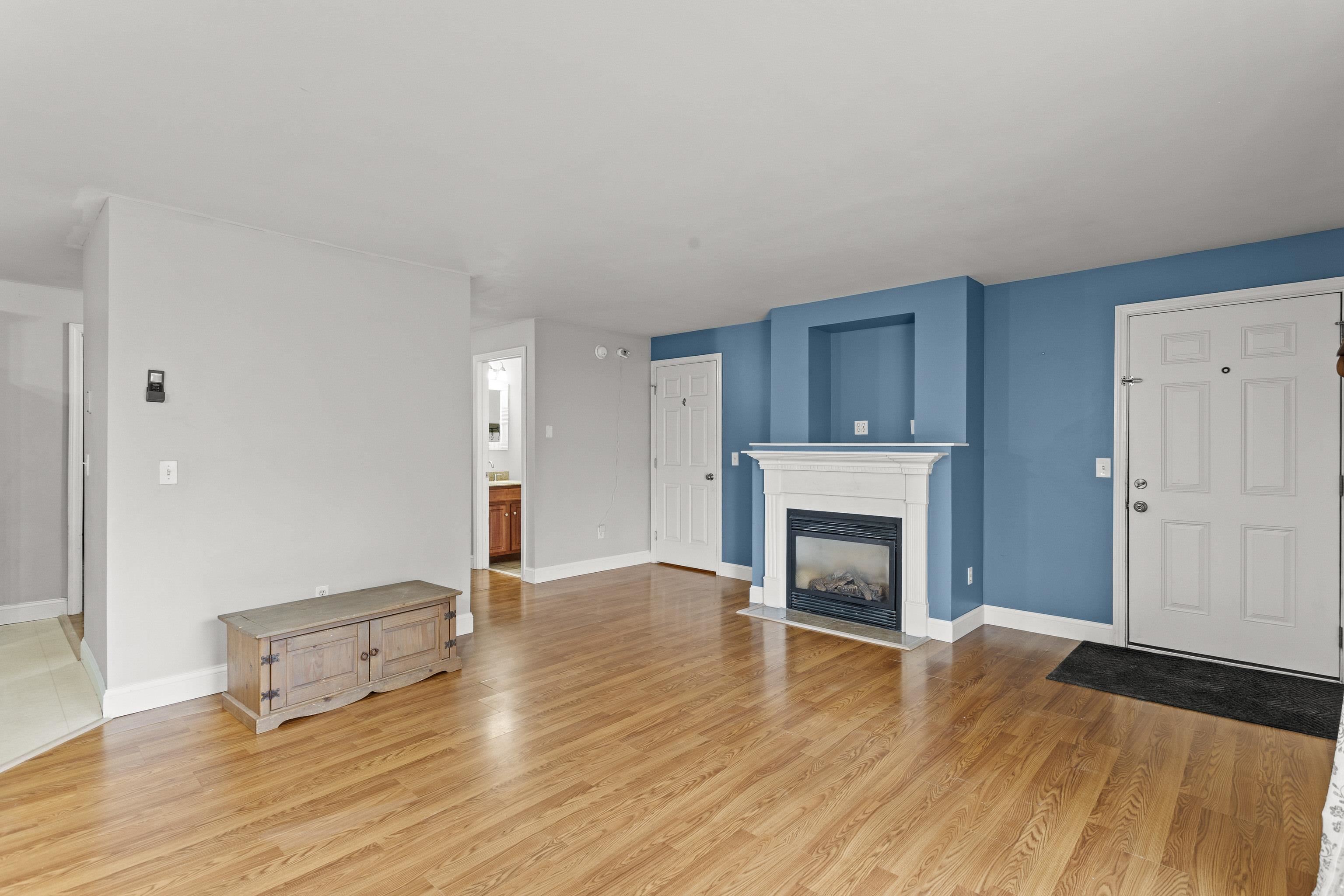 4 Deer Street 13