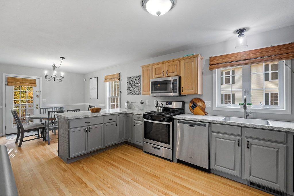 Photo of 131 Forest Hill Way, Manchester, NH 03109 (MLS # 5089208)