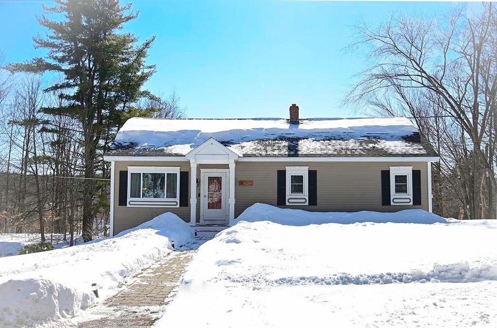 Photo of 31 Johnson Street, Belmont, NH 03220 (MLS # 5077789)