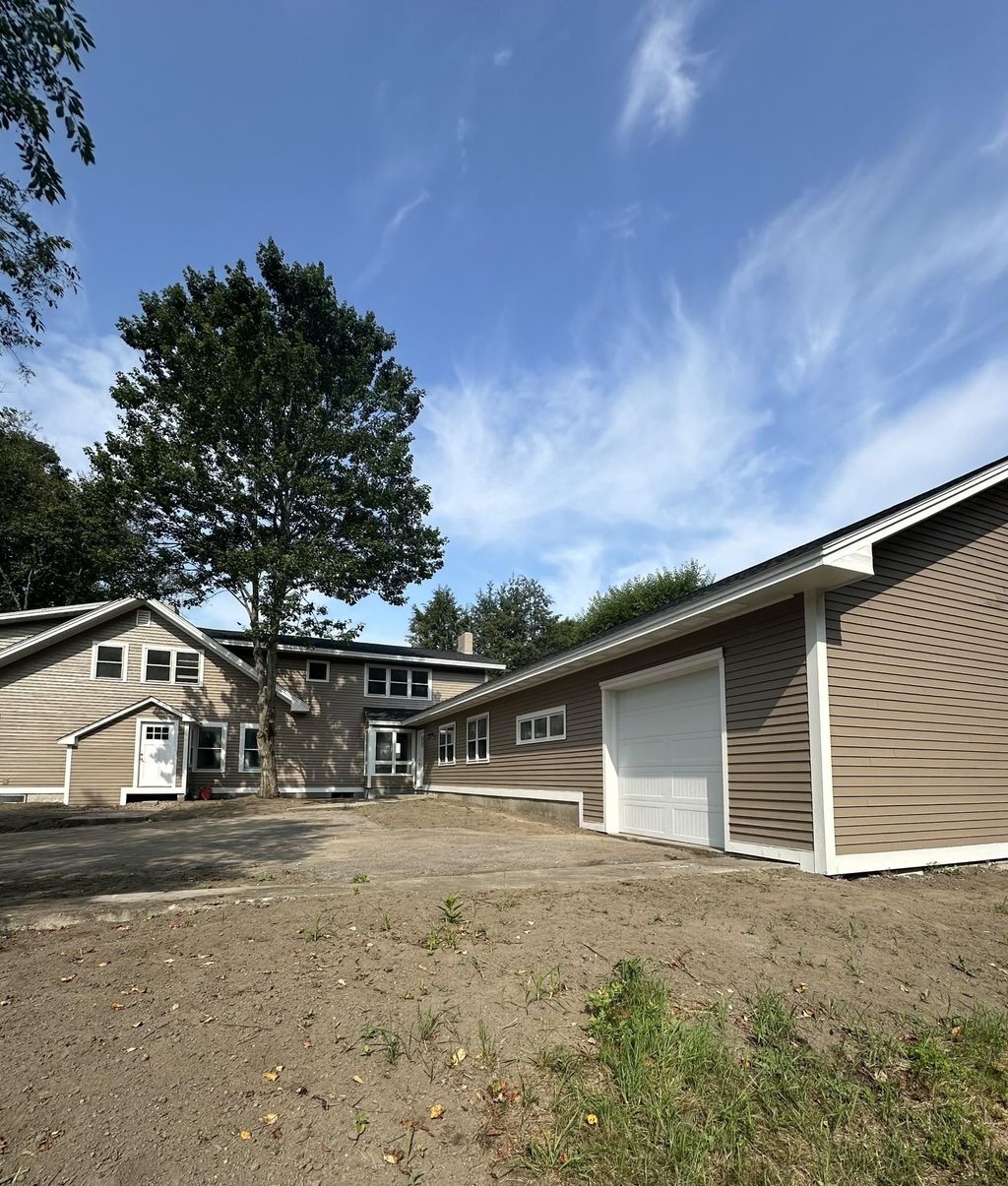 Photo of 318 Dearborn Road, Pembroke, NH 03275 (MLS # 5066794)