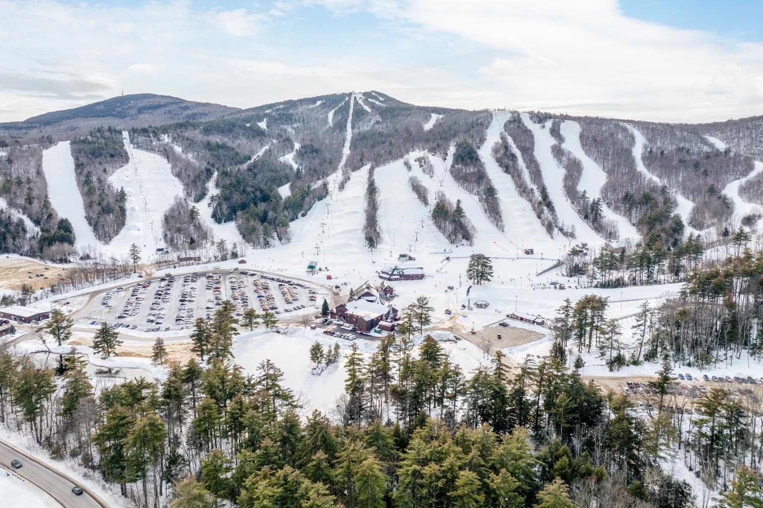 Gilford, New Hampshire 03249, United States, 2 Bedrooms Bedrooms, ,2 BathroomsBathrooms,Residential,Active,207316