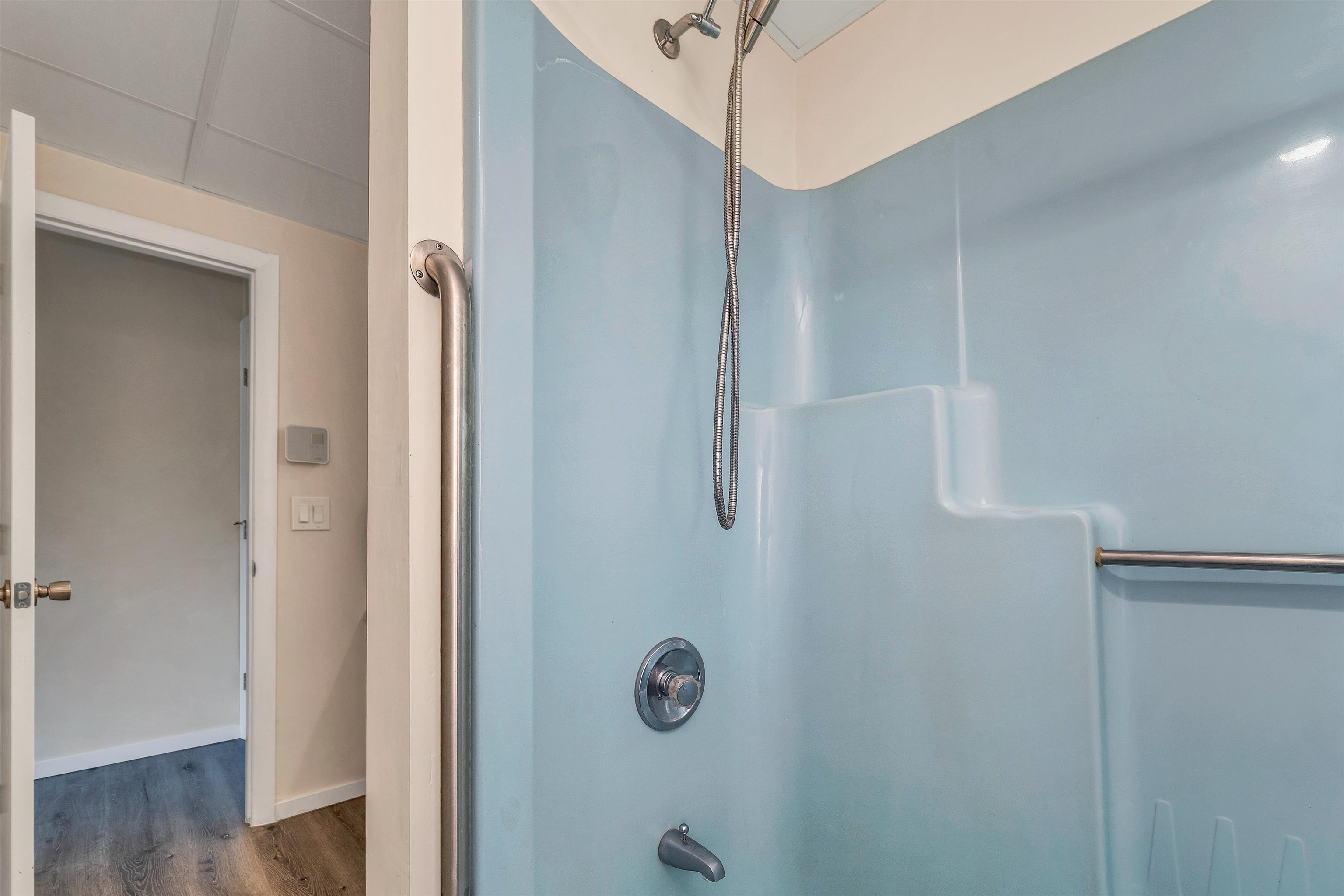 Gilford, New Hampshire 03249, United States, 2 Bedrooms Bedrooms, ,2 BathroomsBathrooms,Residential,Active,207316