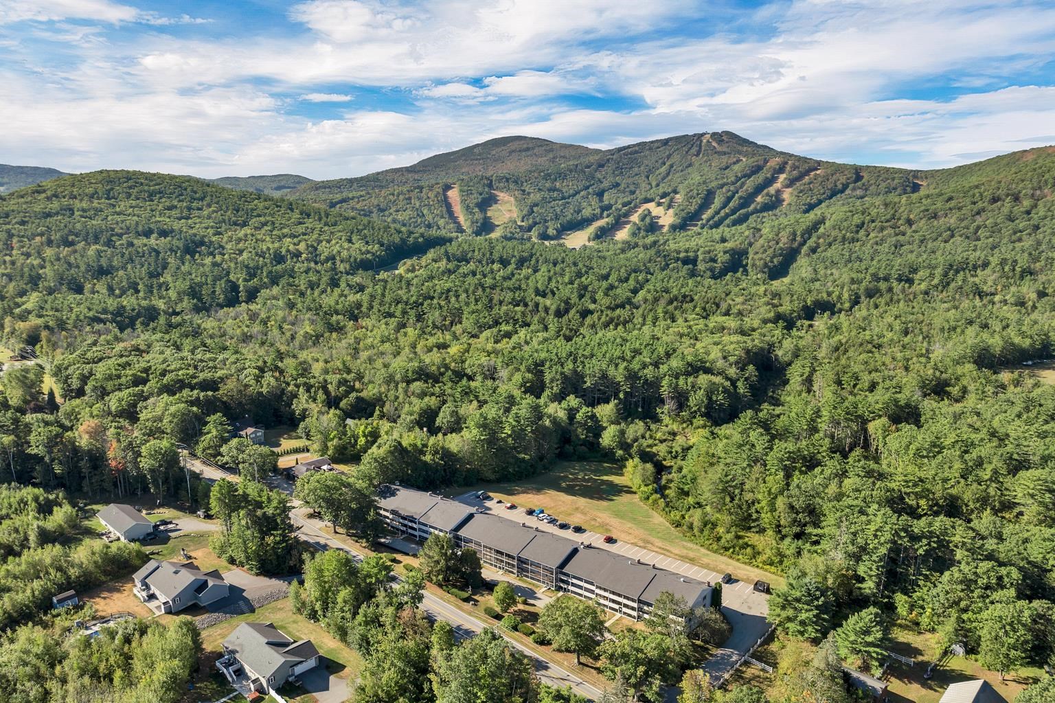 Gilford, New Hampshire 03249, United States, 2 Bedrooms Bedrooms, ,2 BathroomsBathrooms,Residential,Active,207316