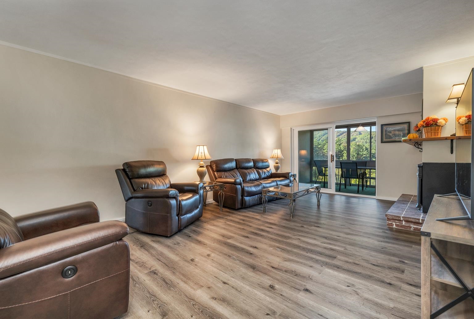 Gilford, New Hampshire 03249, United States, 2 Bedrooms Bedrooms, ,2 BathroomsBathrooms,Residential,Active,207316