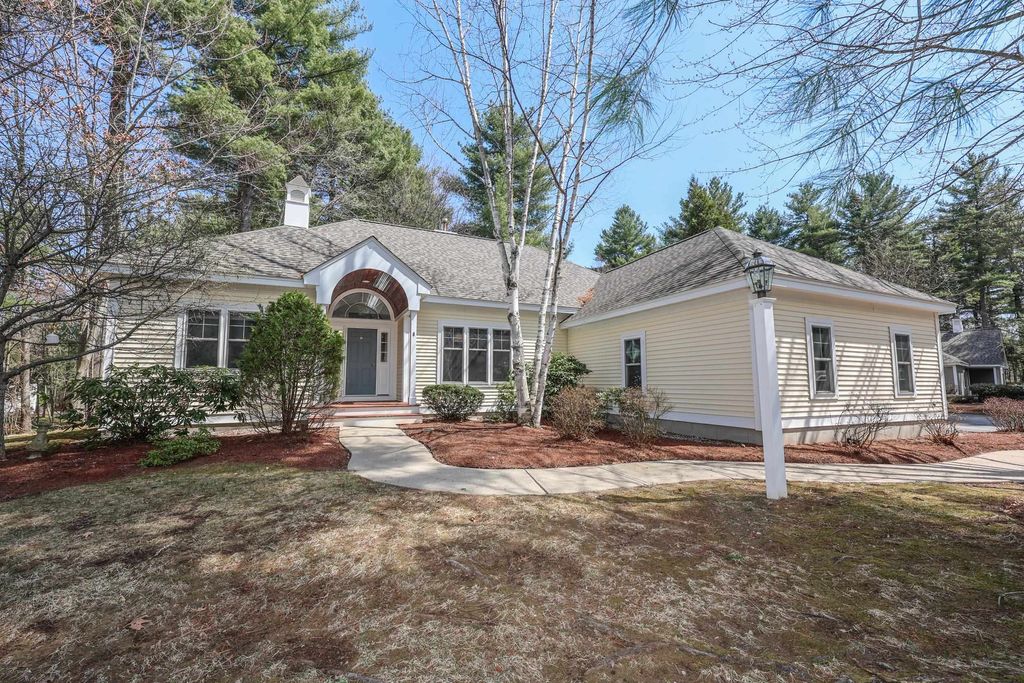 Photo of 8 Heron Cove Drive, Merrimack, NH 03054 (MLS # 5083920)