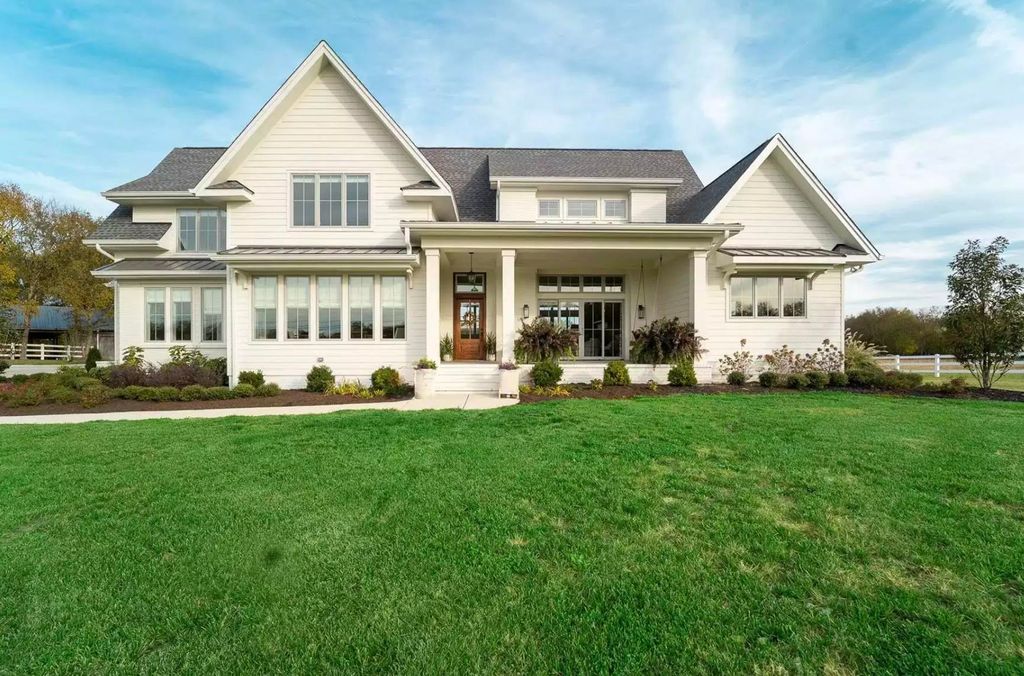 Photo of 4 Jenkins Road #Lot 4 - Modern Farmh, Bedford, NH 03110 (MLS # 5074808)