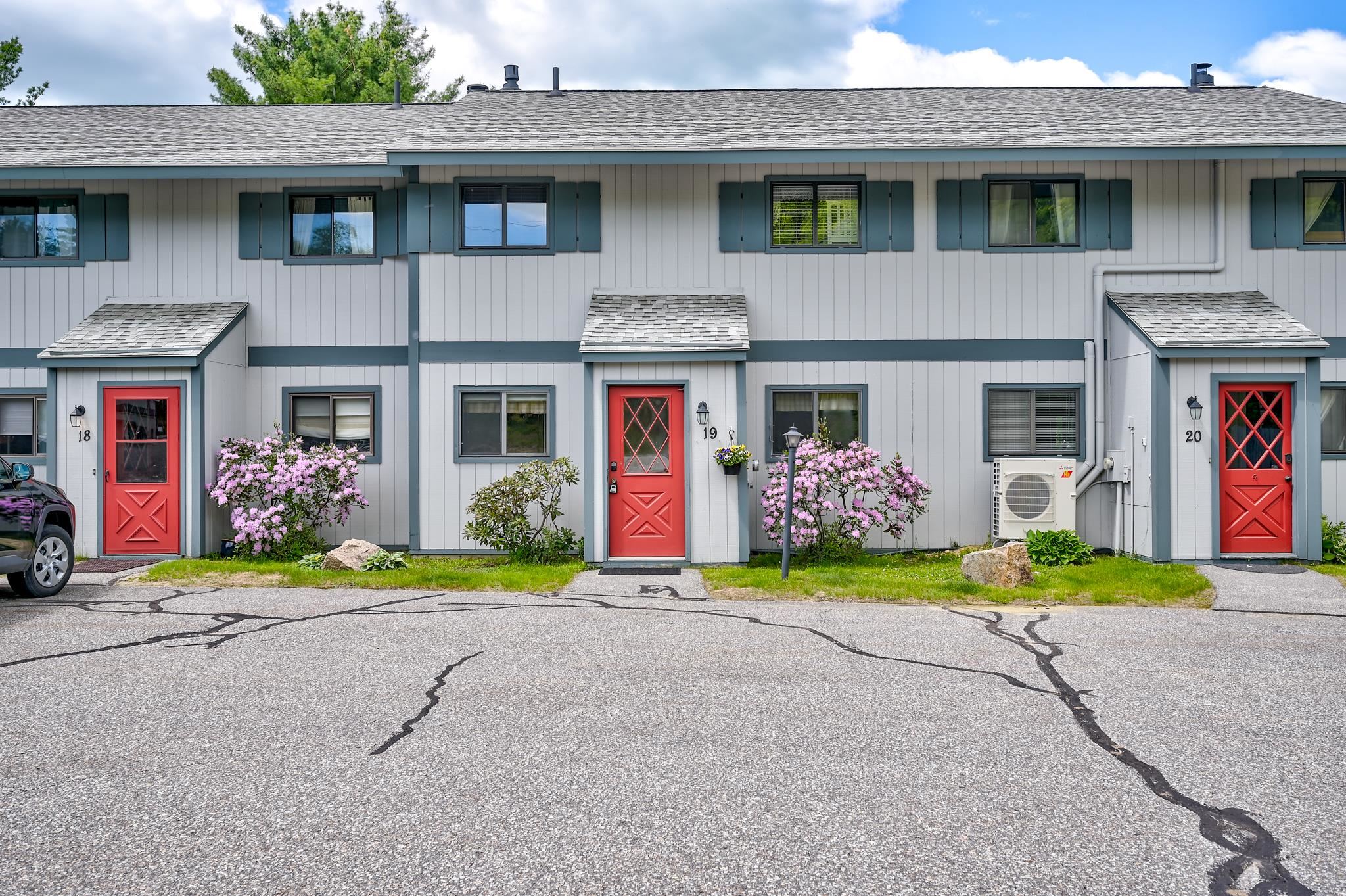 19 Hill & Vale Lane 19