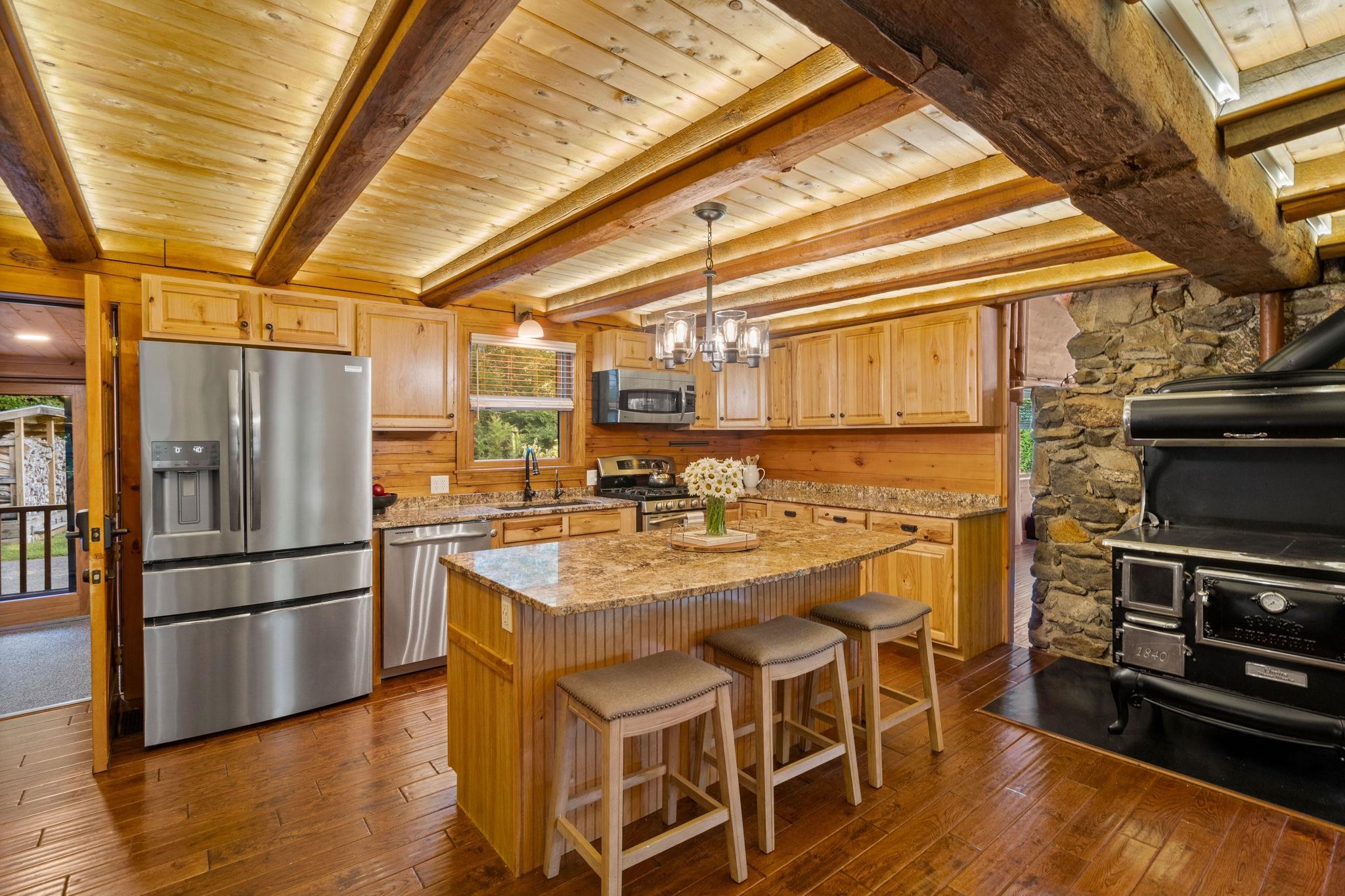 746 River Road