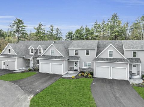 Photo of 59 Kibrel Court, Sandown, NH 03873 (MLS # 5083163)