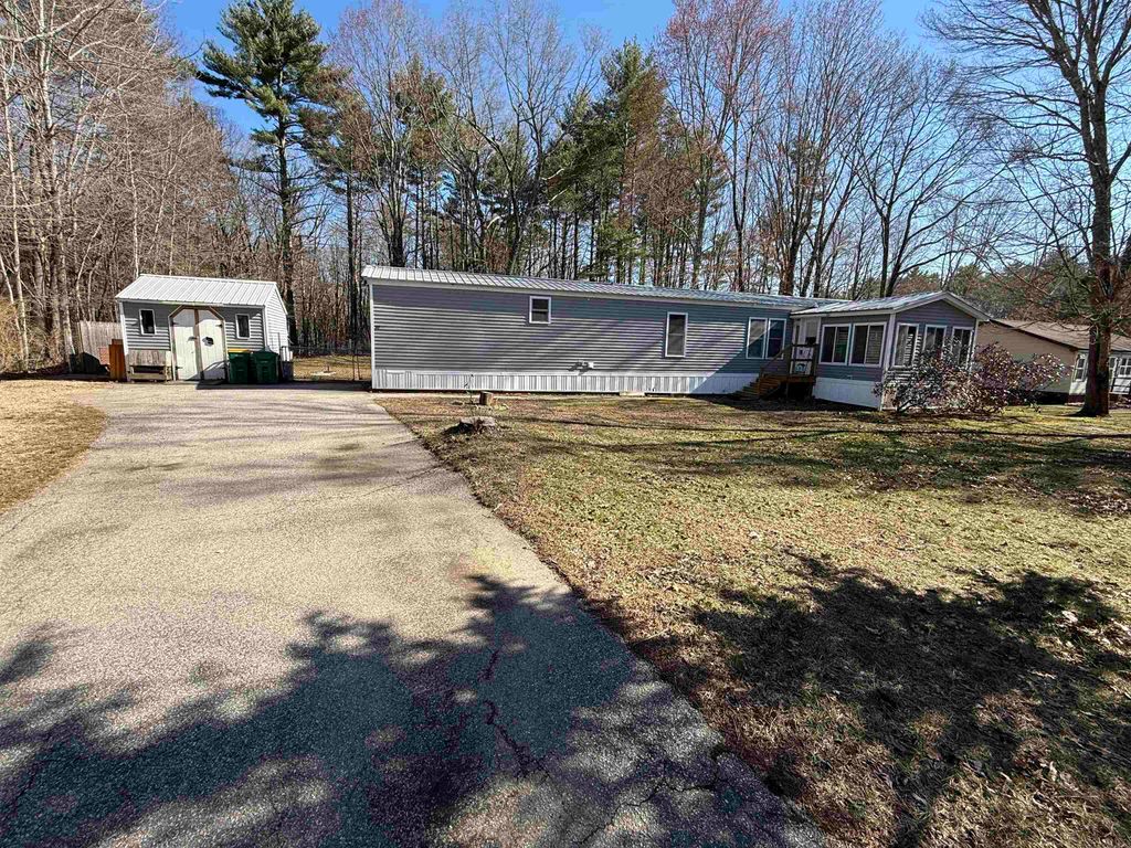 Photo of 37 Christopher Lane, Fremont, NH 03044 (MLS # 5083177)