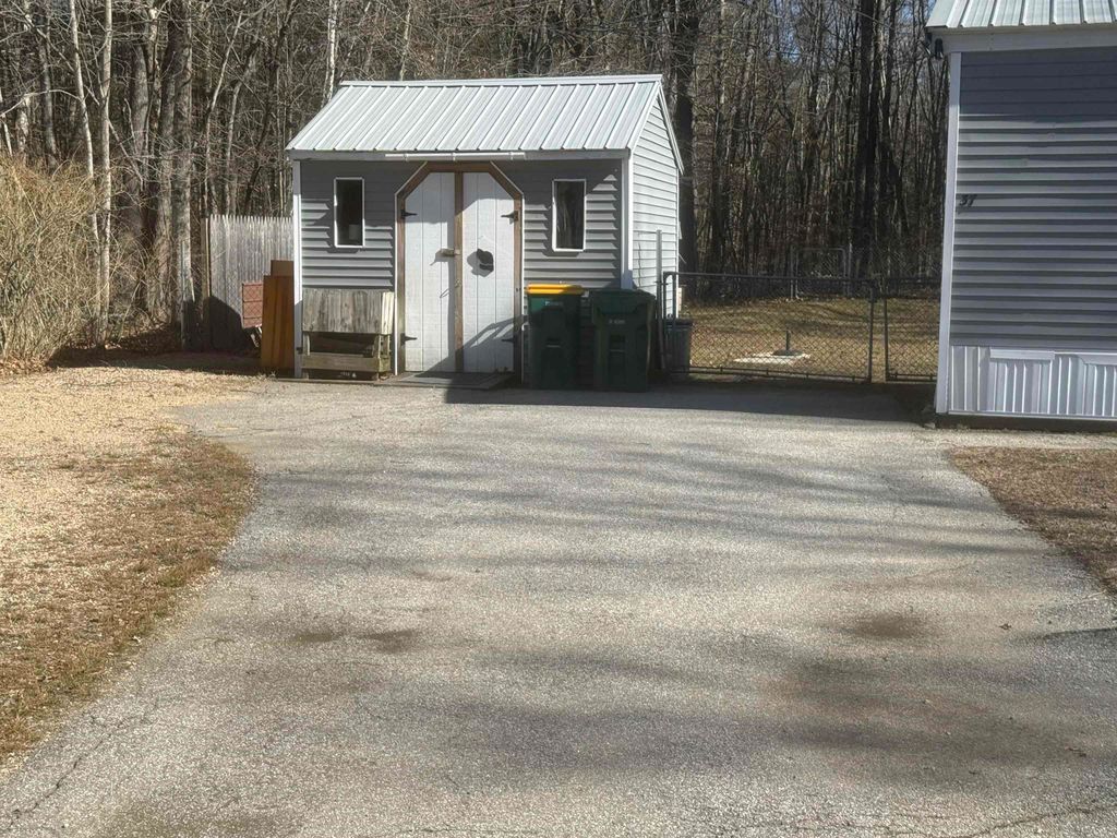 Photo of 37 Christopher Lane, Fremont, NH 03044 (MLS # 5083177)