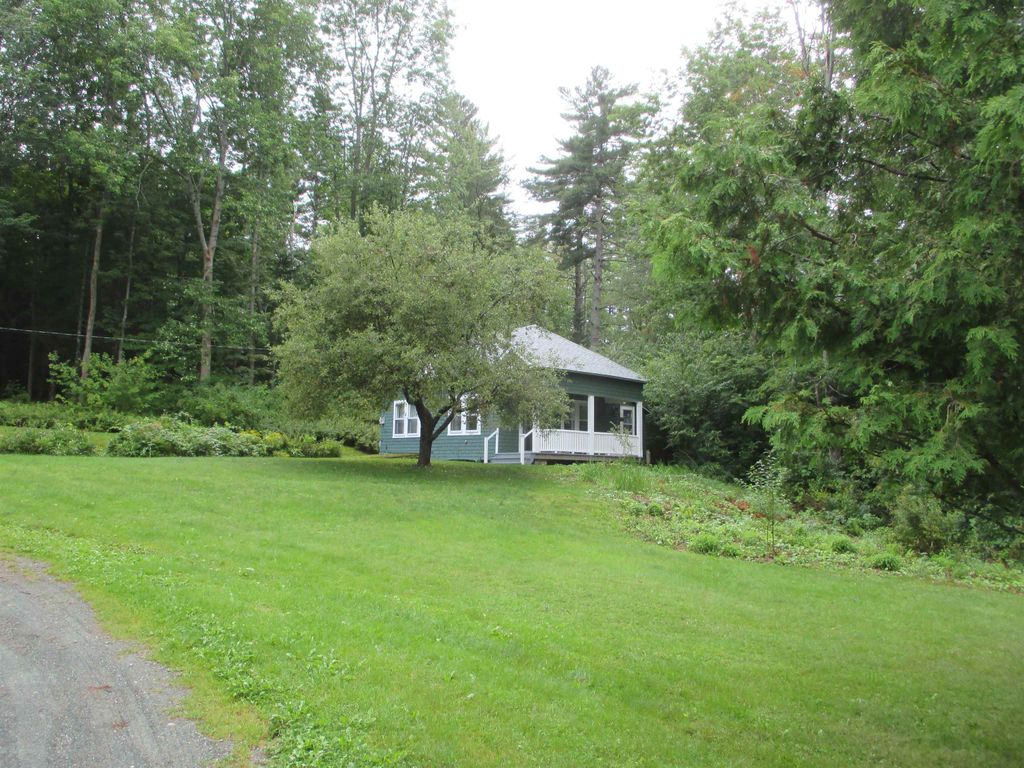 Photo of 38 Berkley Street, Bethlehem, NH 03574 (MLS # 5070561)