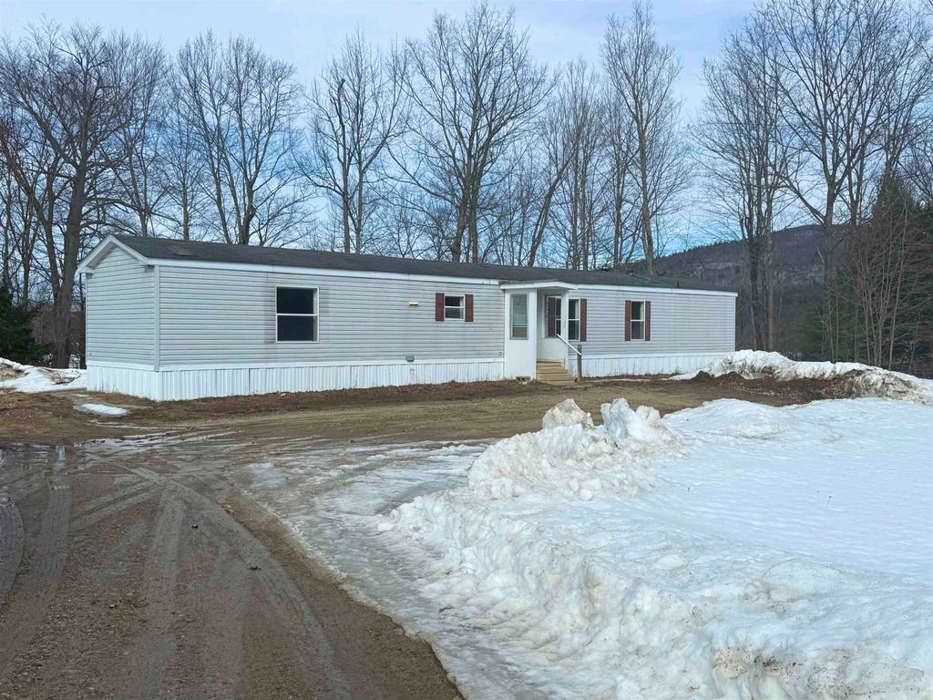 Photo of 531 Daniel Webster Highway, Plymouth, NH 03264 (MLS # 5080078)